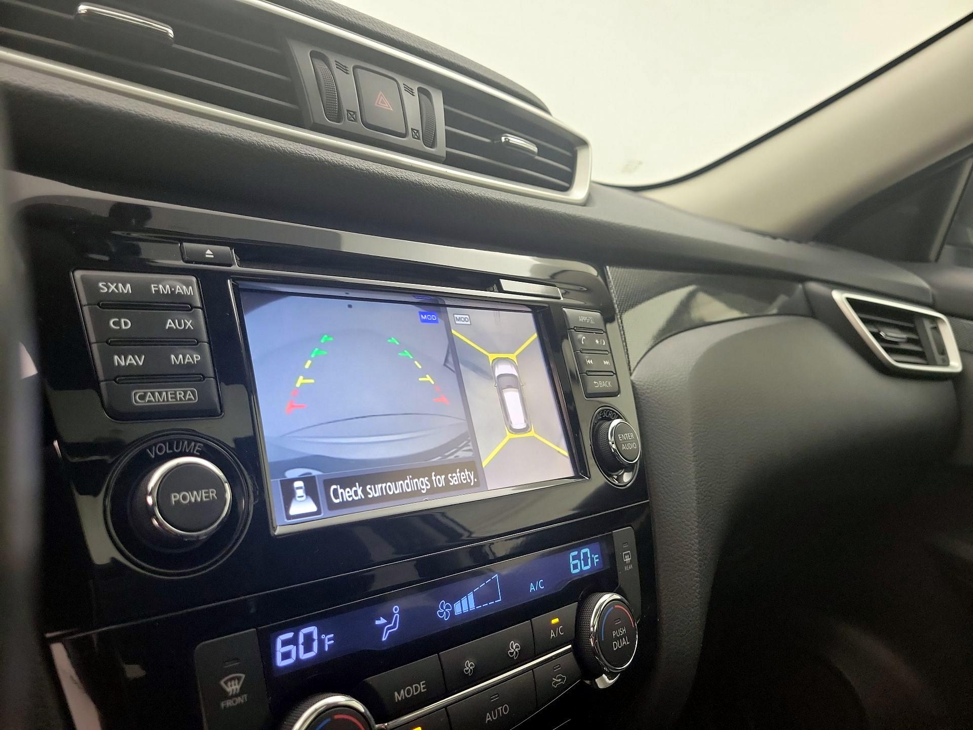 Thumbnail: 2015 Nissan Rogue - 14