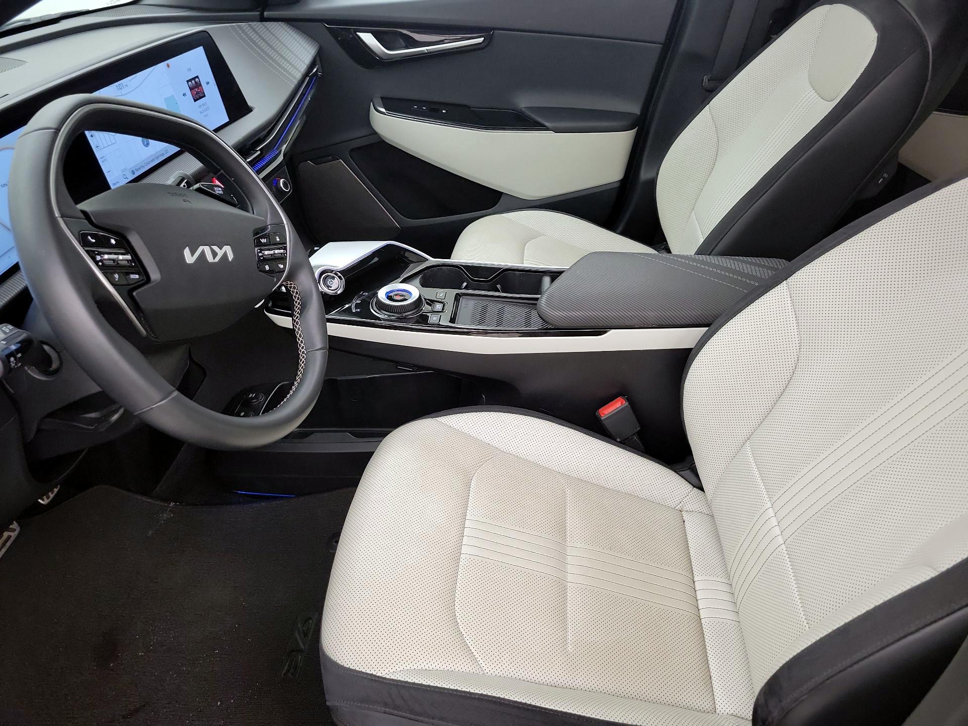 Thumbnail: 2023 Kia EV6 - 11