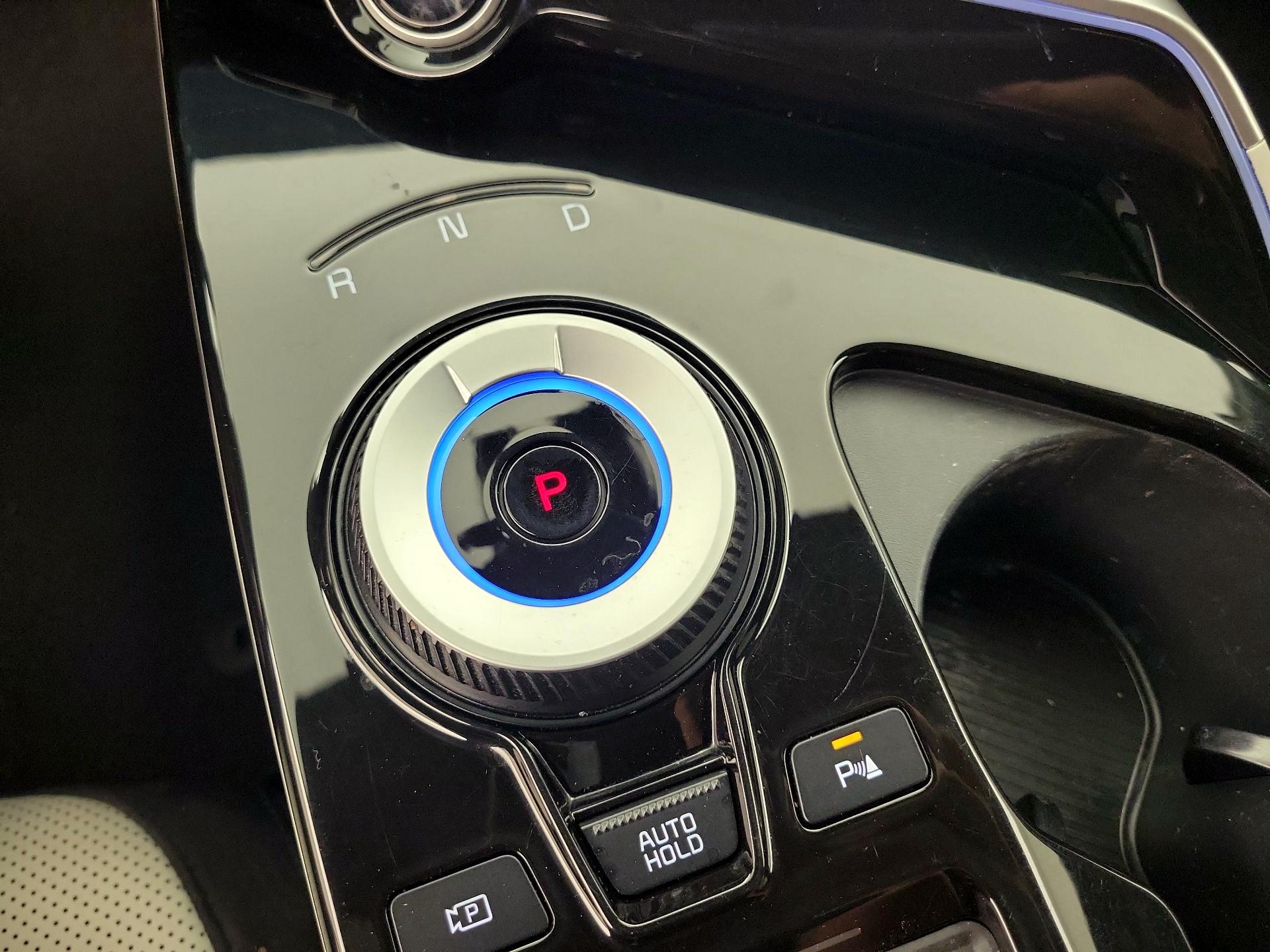 Thumbnail: 2023 Kia EV6 - 18