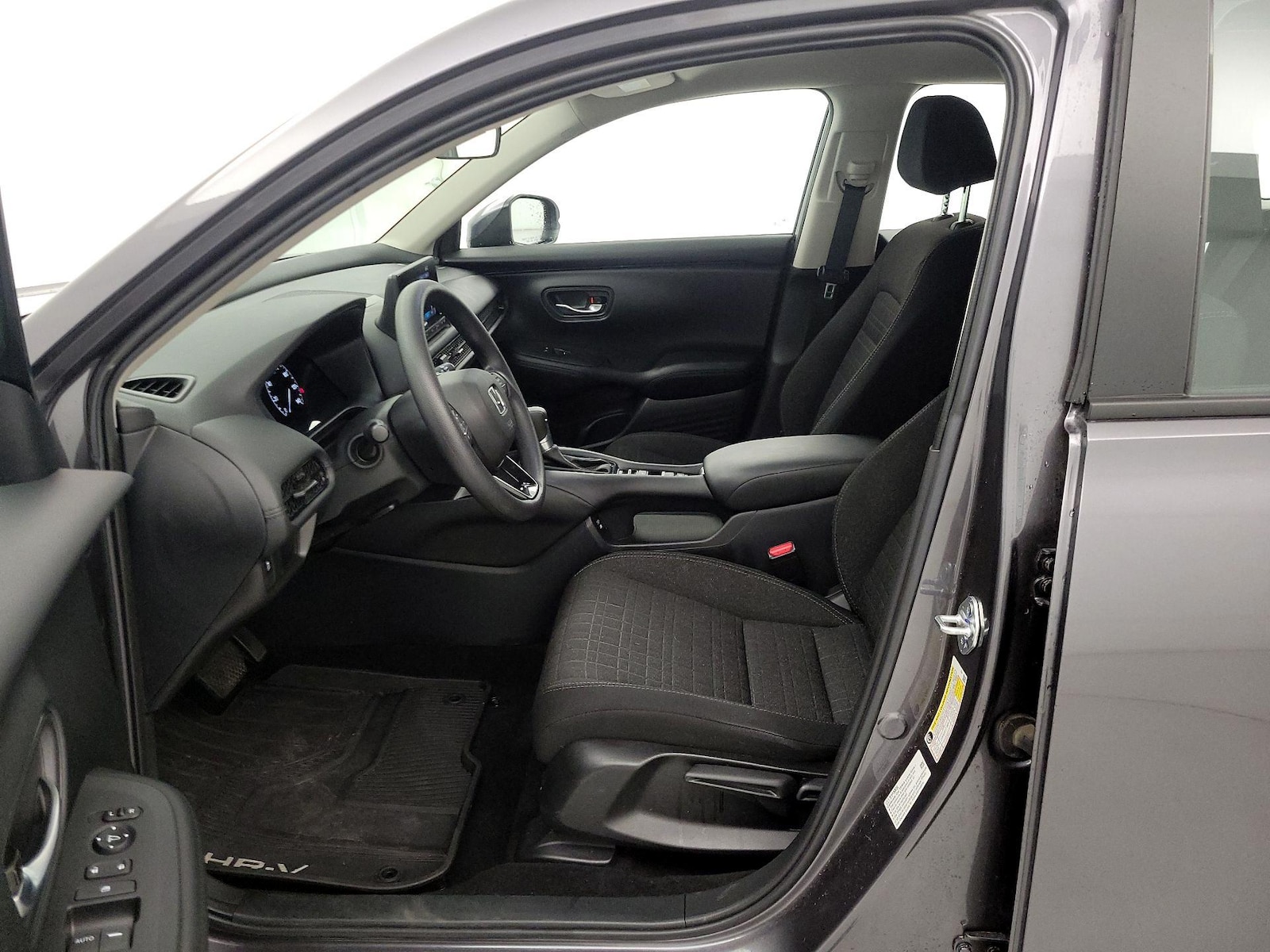 2025 Honda HR-V LX - Photo 12