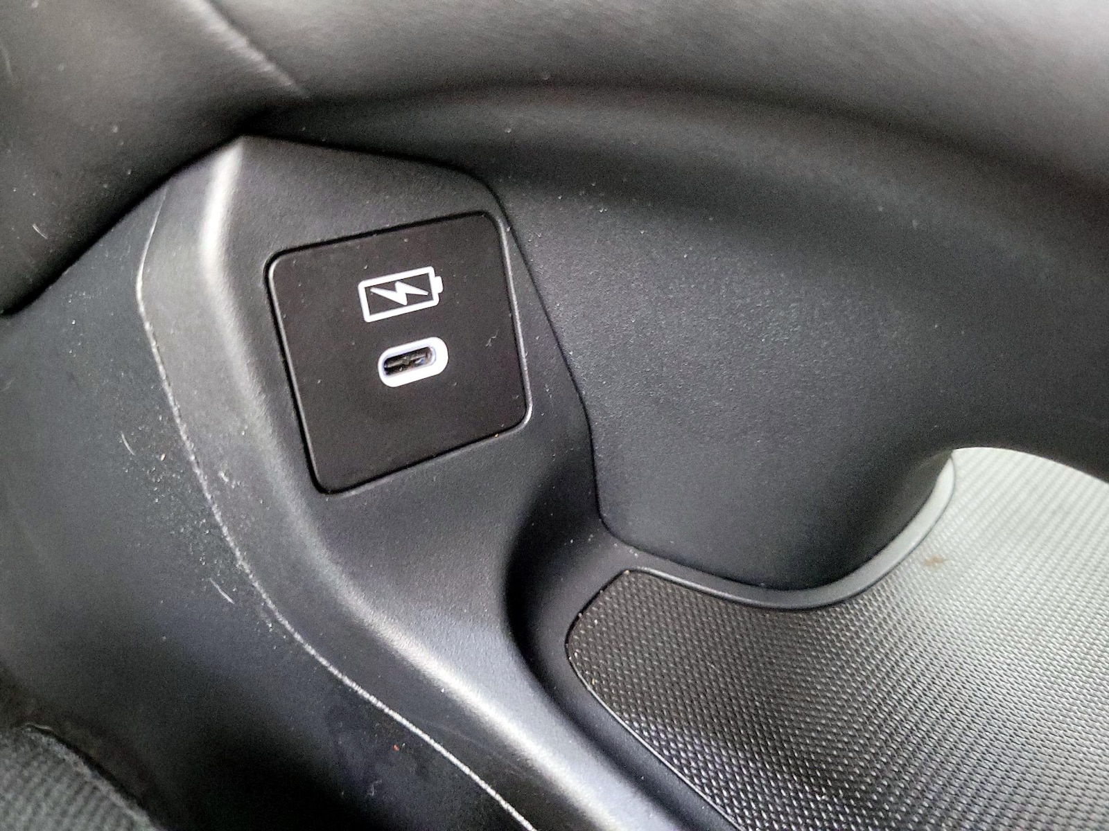 2025 Honda HR-V LX - Photo 18
