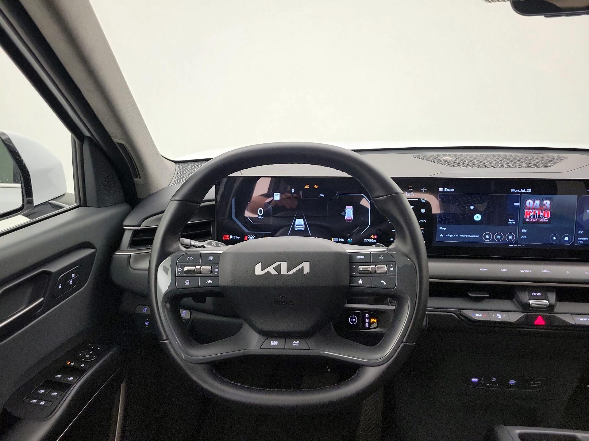 Thumbnail: 2025 Kia EV9 - 10