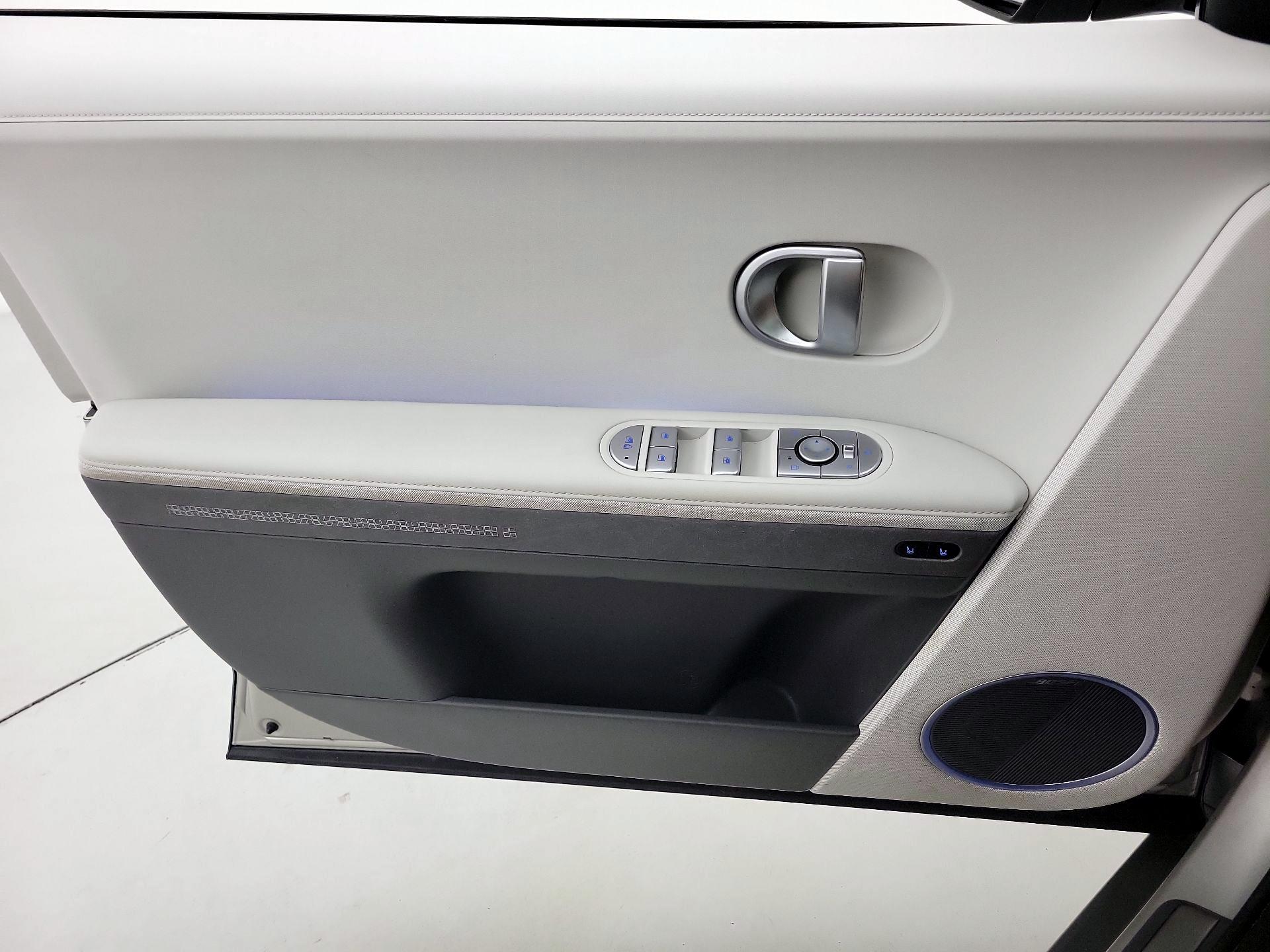 Thumbnail: 2024 Hyundai Ioniq 5 - 12