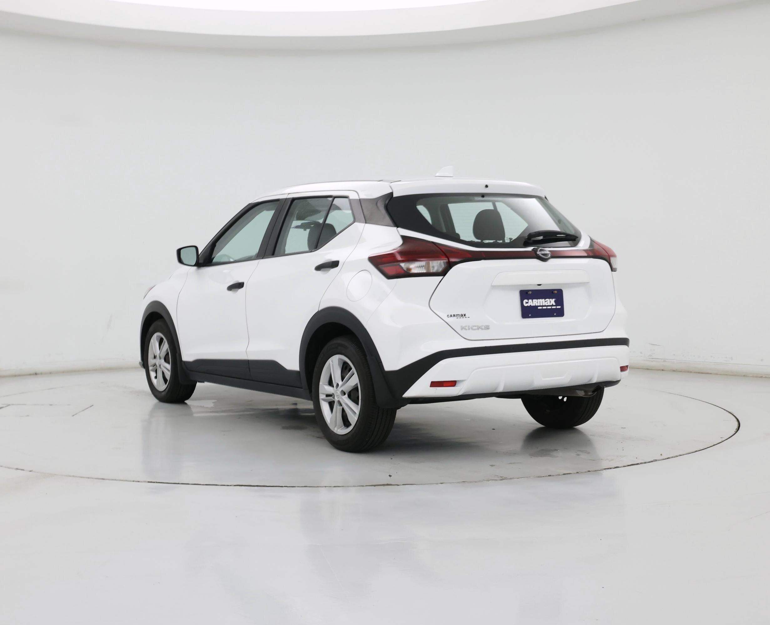 Thumbnail: 2023 Nissan Kicks - 2