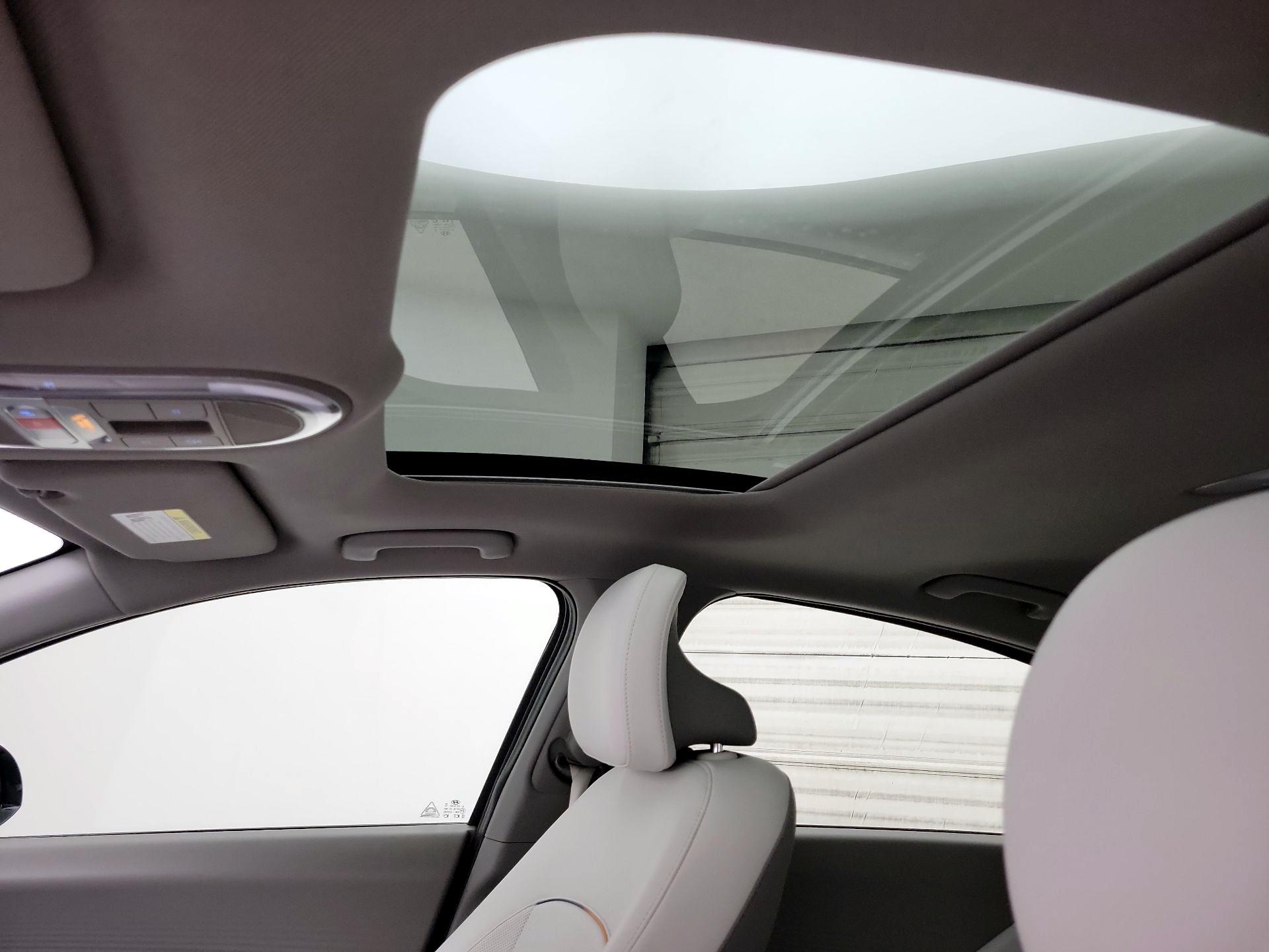 Thumbnail: 2024 Hyundai Ioniq 6 - 20