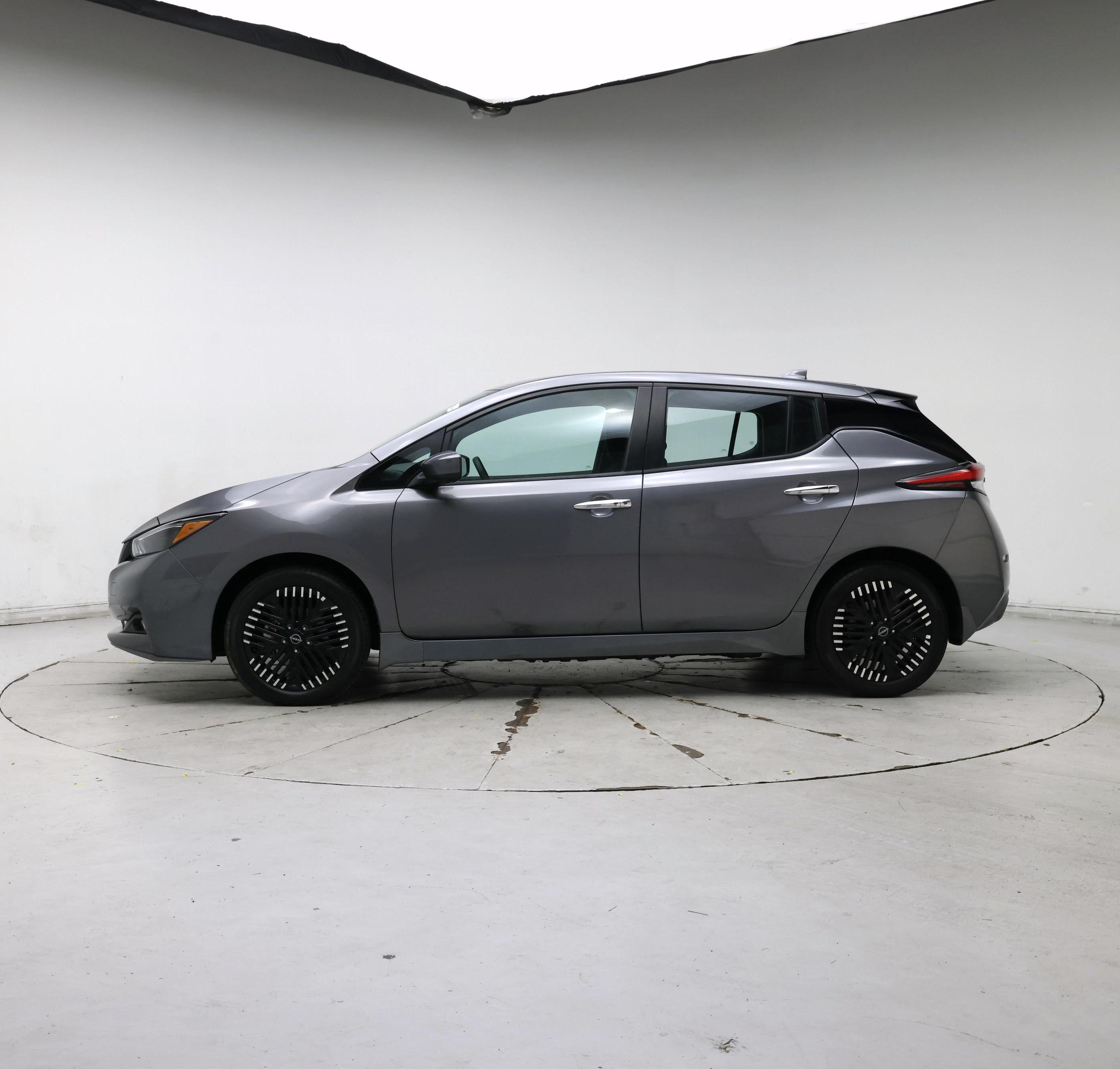 Thumbnail: 2024 Nissan Leaf - 3