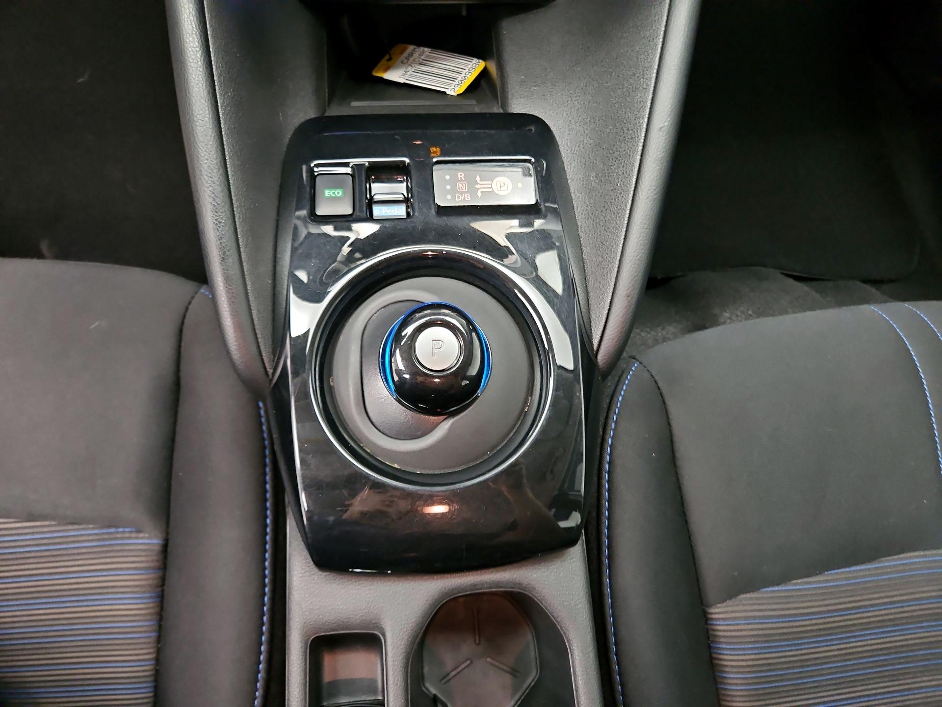 Thumbnail: 2024 Nissan Leaf - 18