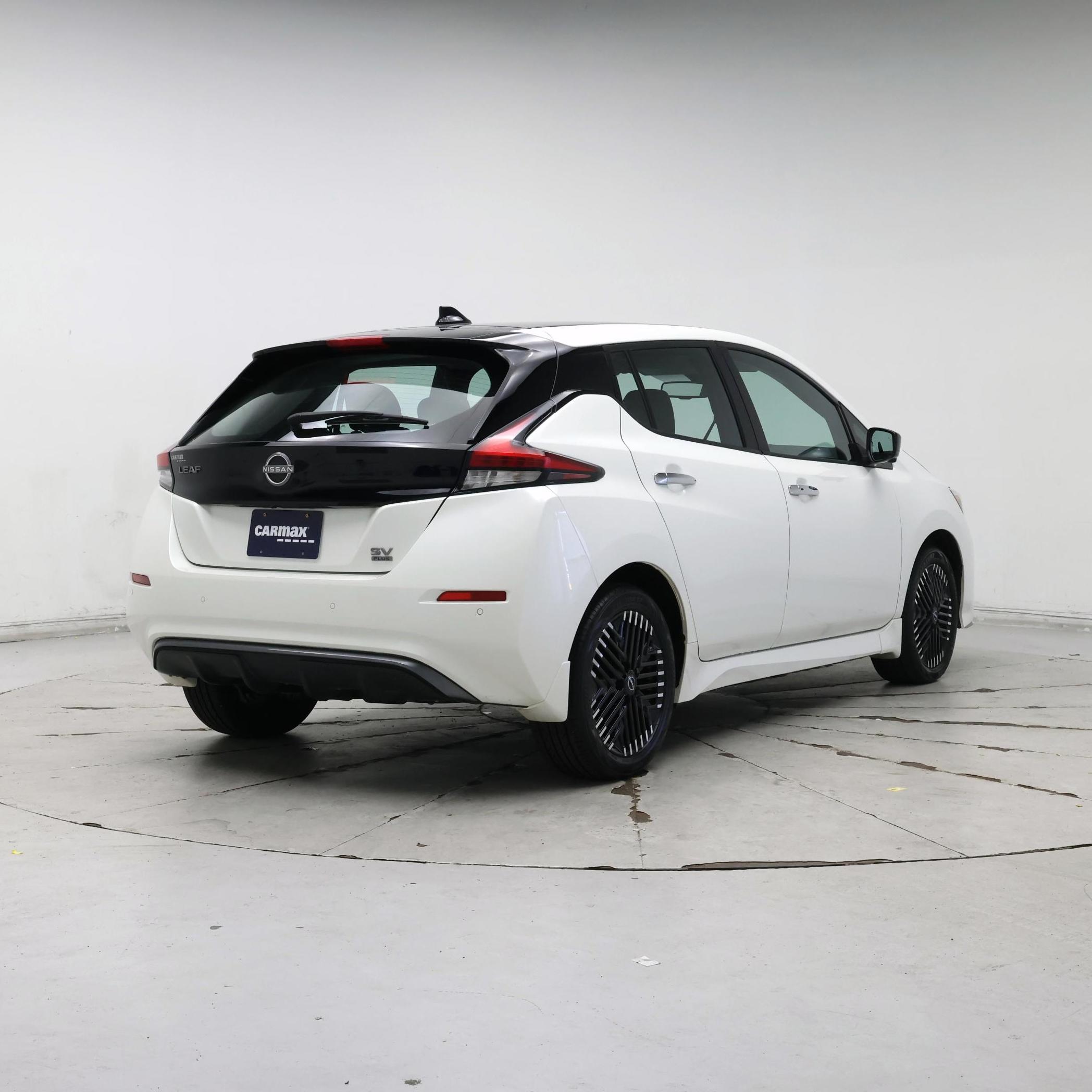 Thumbnail: 2024 Nissan Leaf - 8