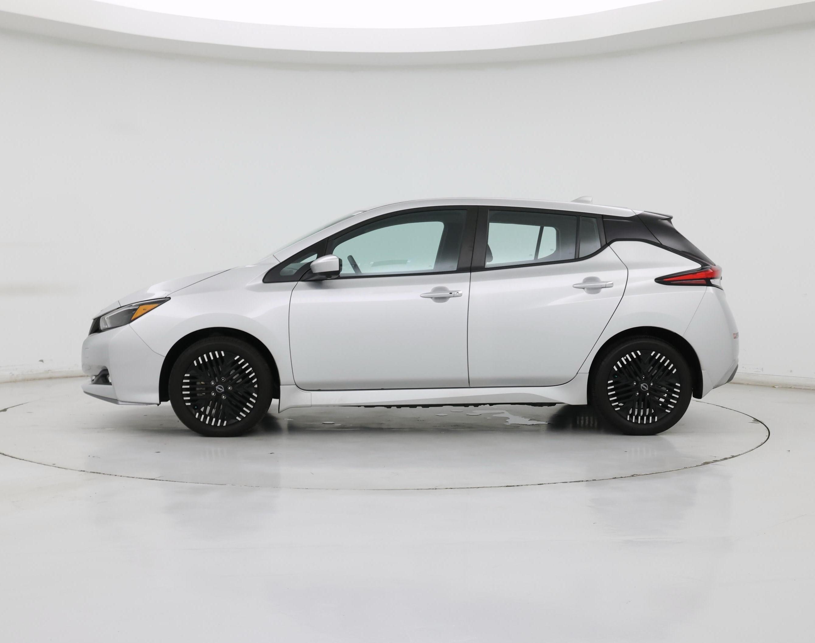 Thumbnail: 2024 Nissan Leaf - 3