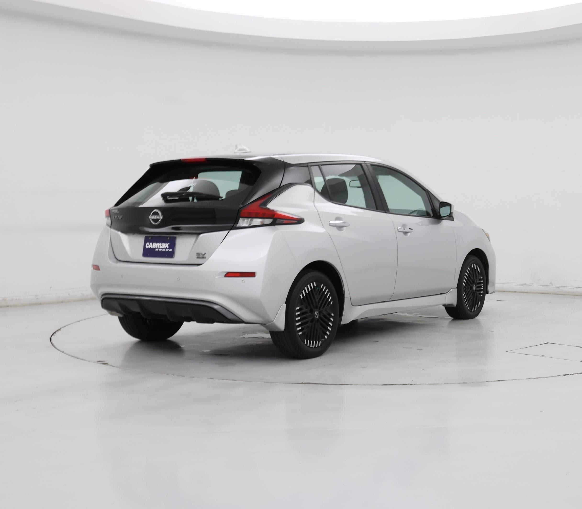 Thumbnail: 2024 Nissan Leaf - 8