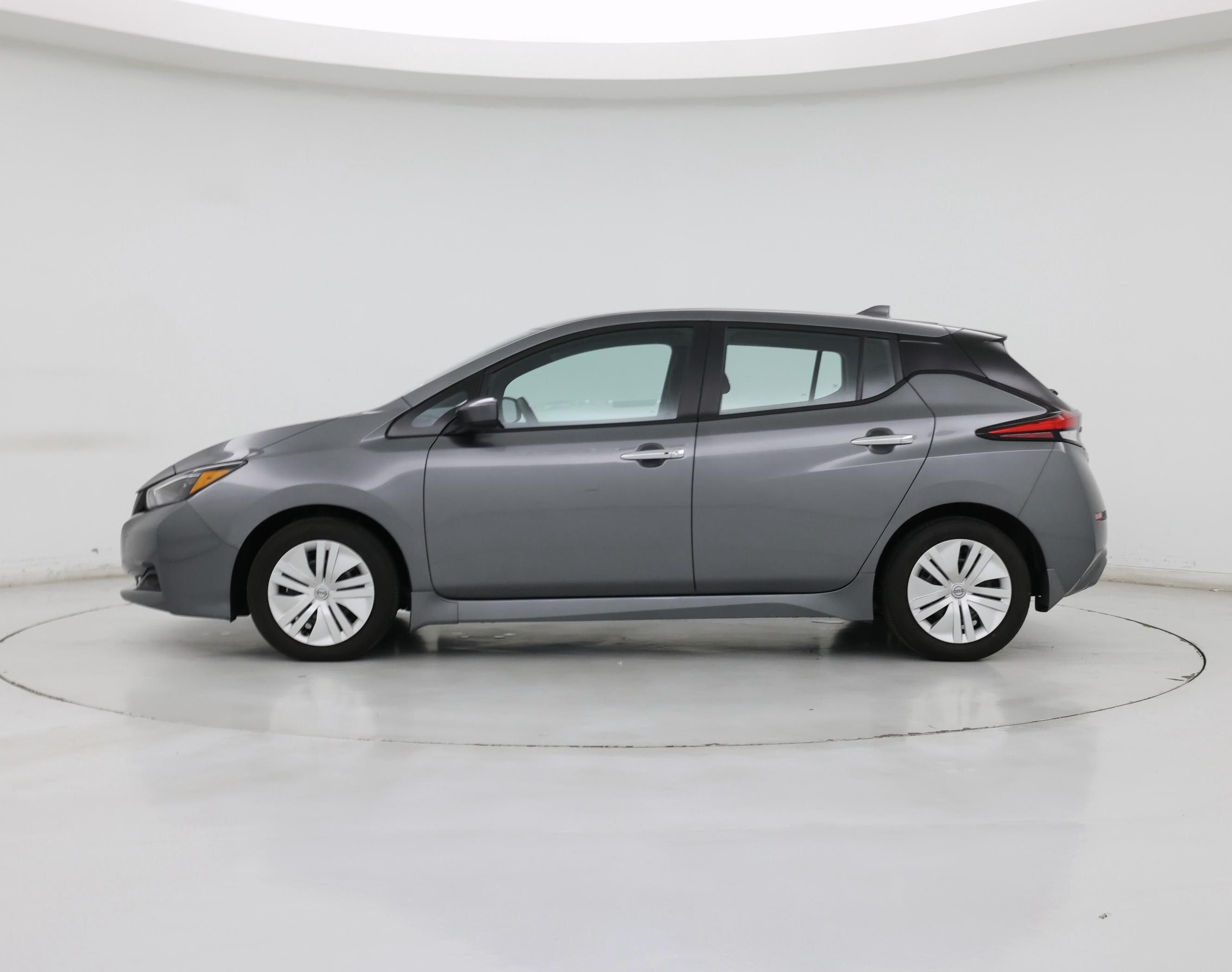 Thumbnail: 2024 Nissan Leaf - 3