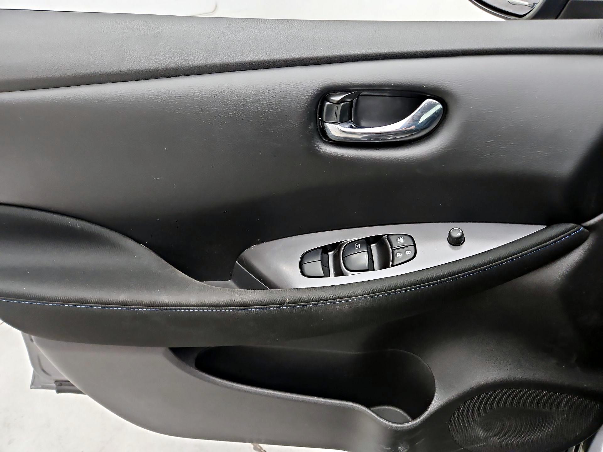 Thumbnail: 2024 Nissan Leaf - 10