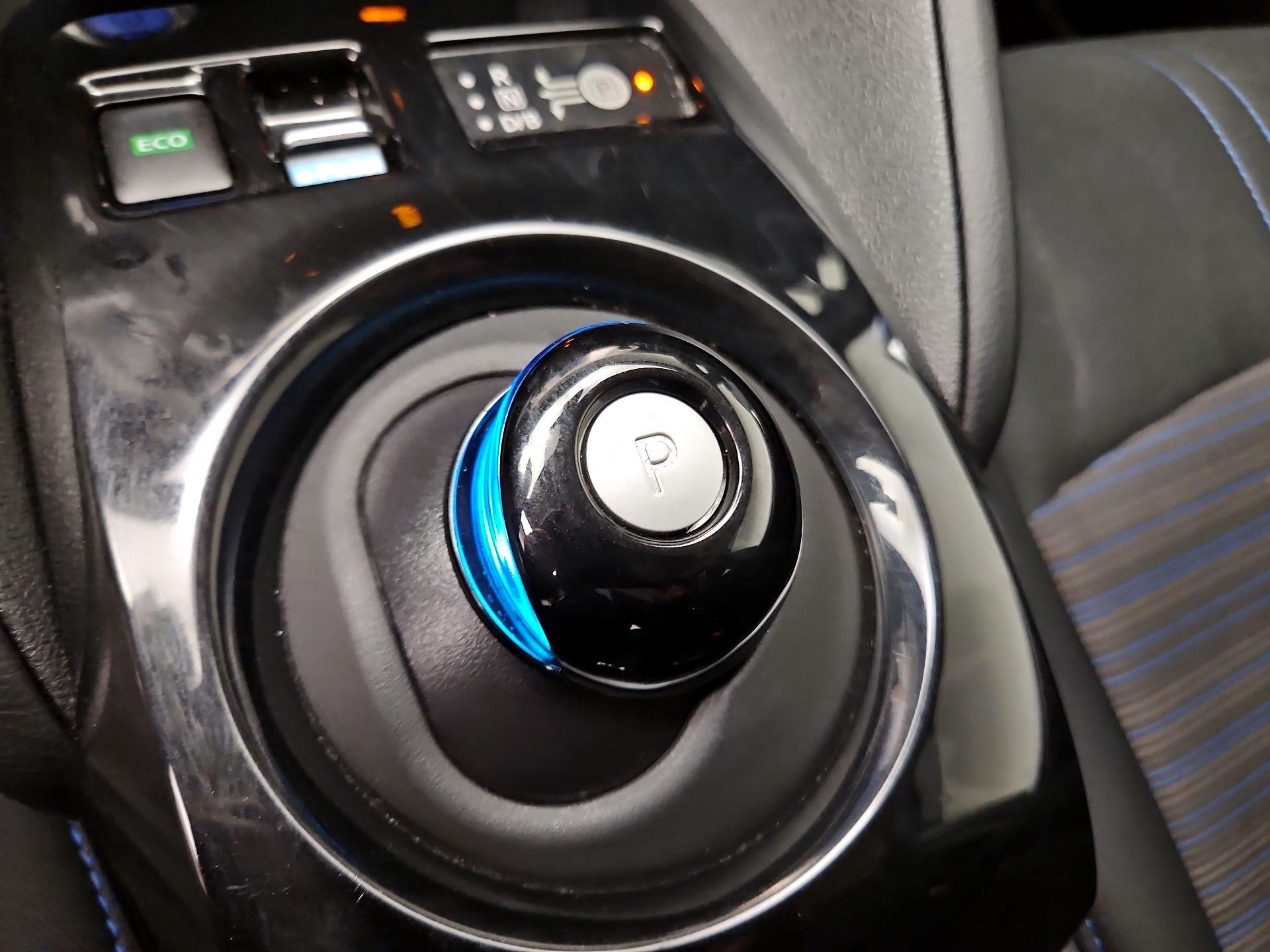 Thumbnail: 2025 Nissan Leaf - 18