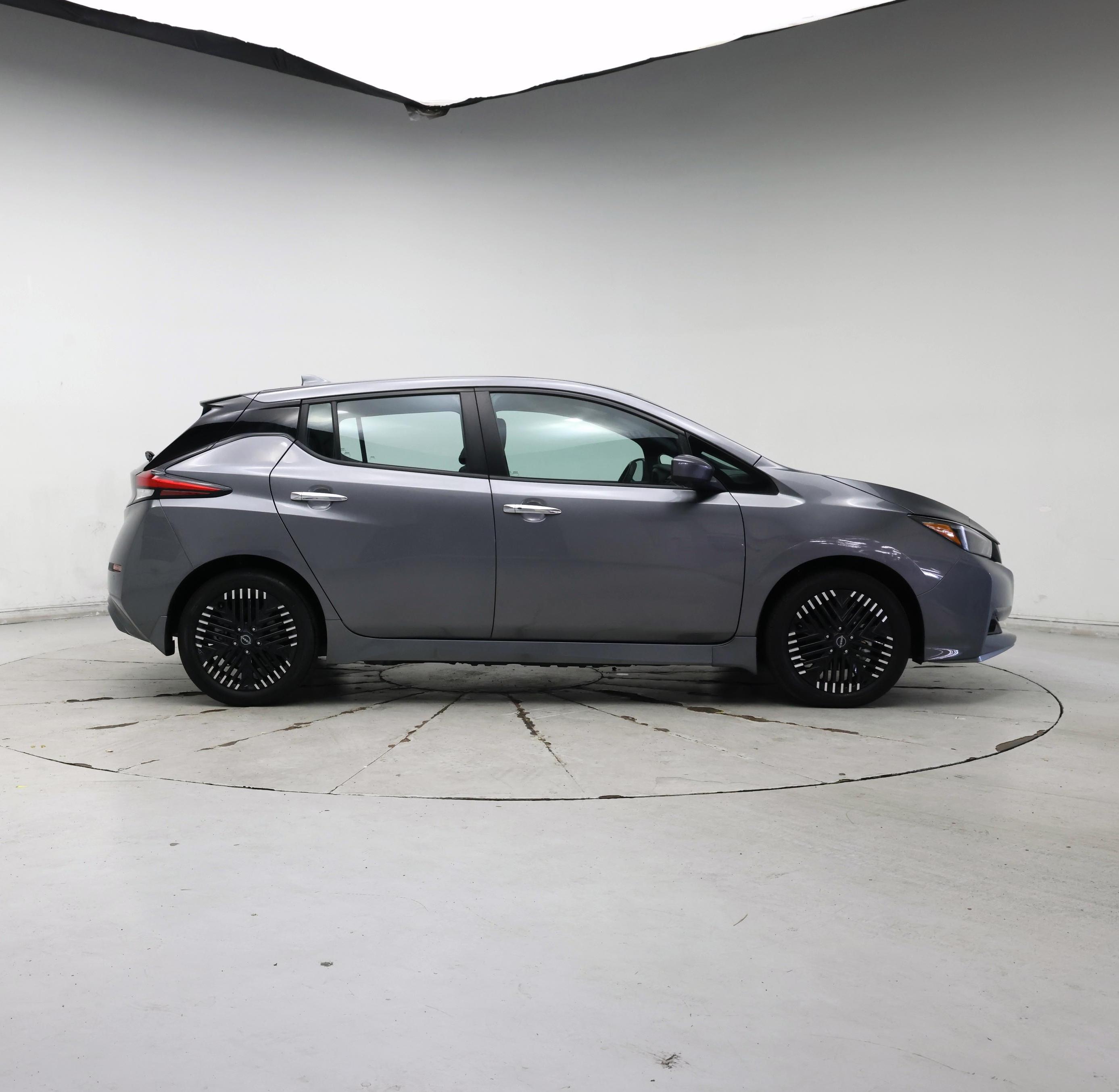 Thumbnail: 2024 Nissan Leaf - 7