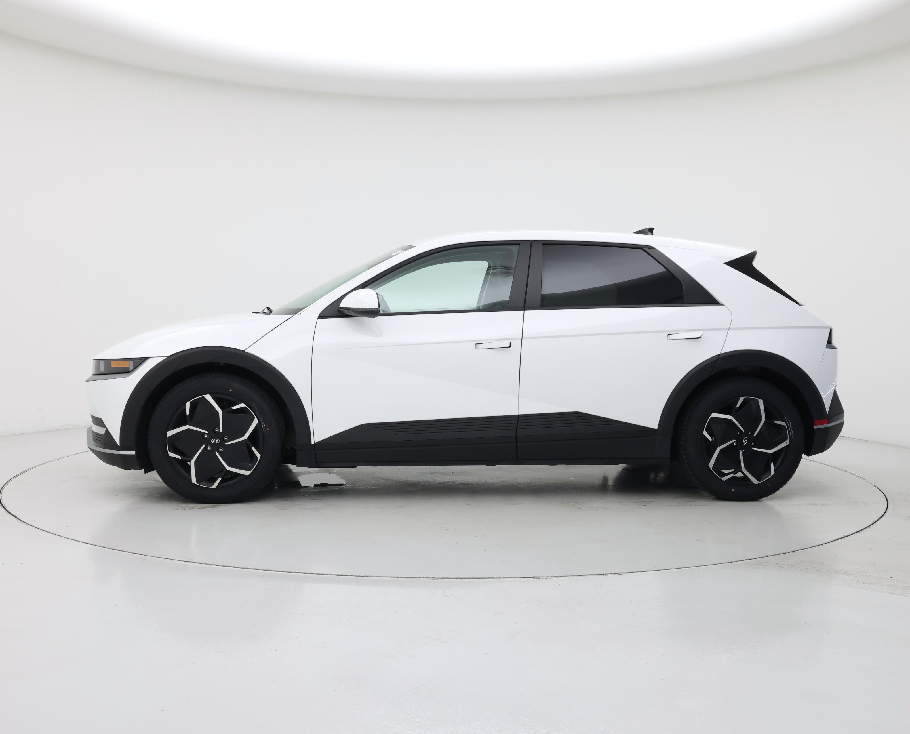 Thumbnail: 2024 Hyundai Ioniq 5 - 3