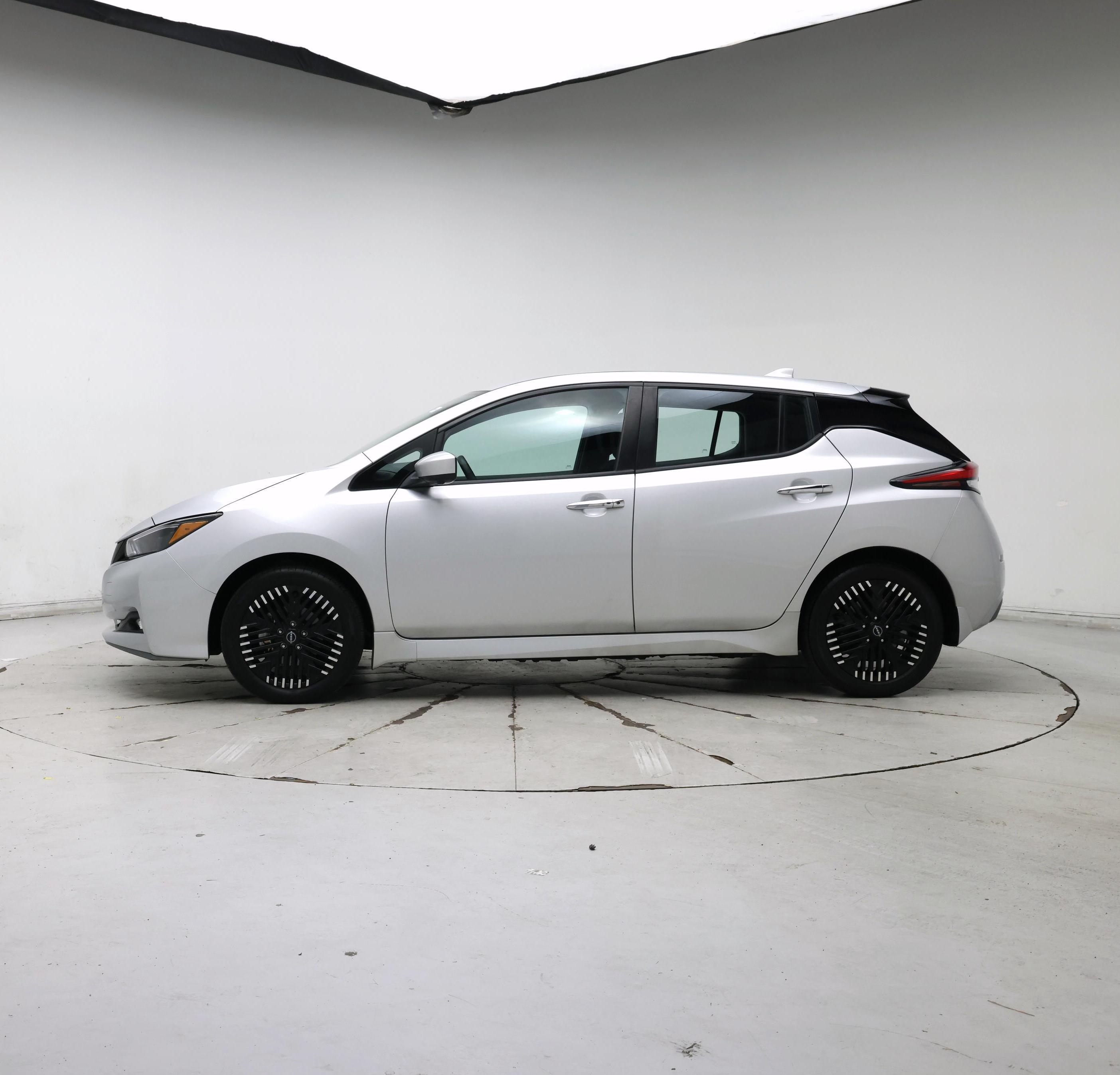 Thumbnail: 2024 Nissan Leaf - 3