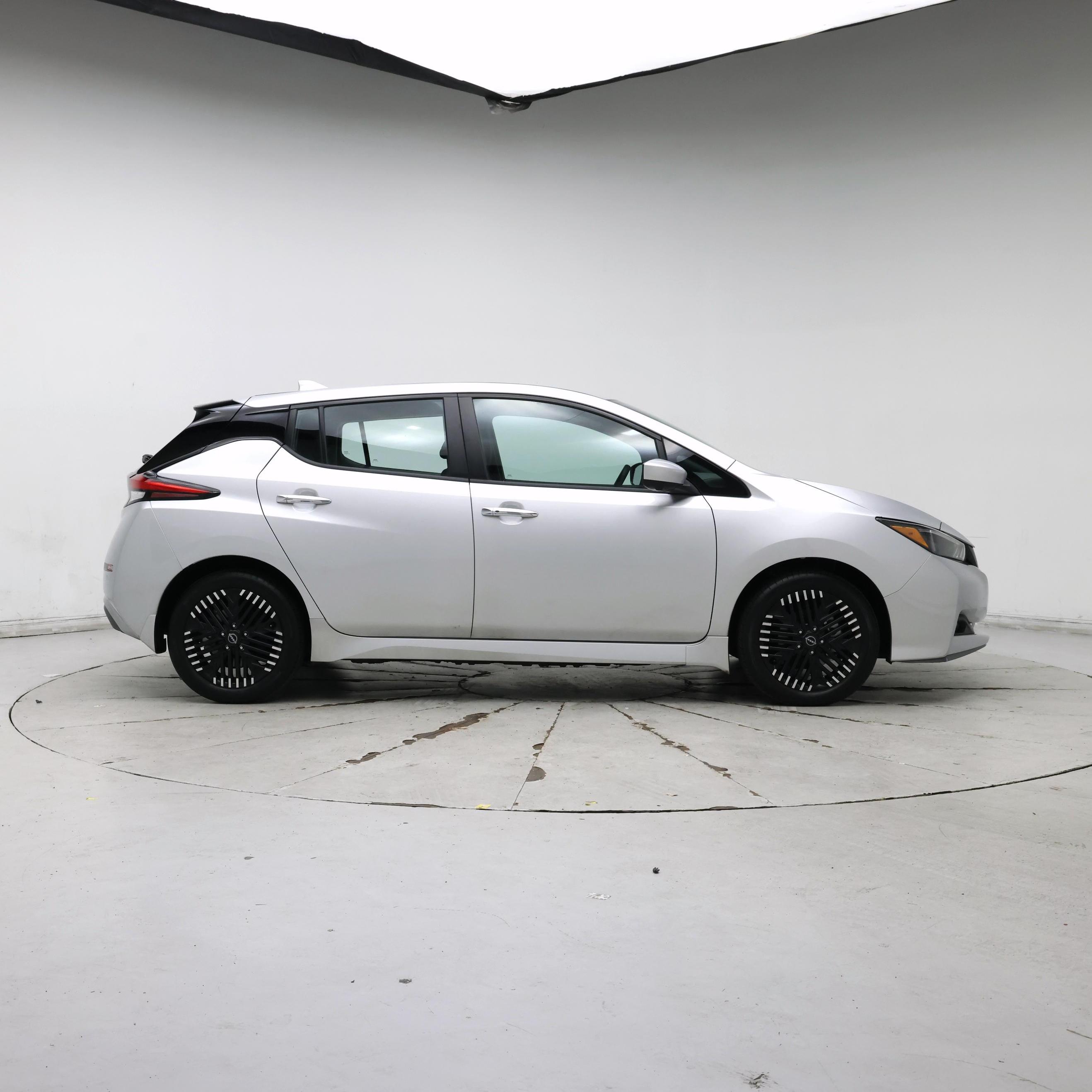 Thumbnail: 2024 Nissan Leaf - 7
