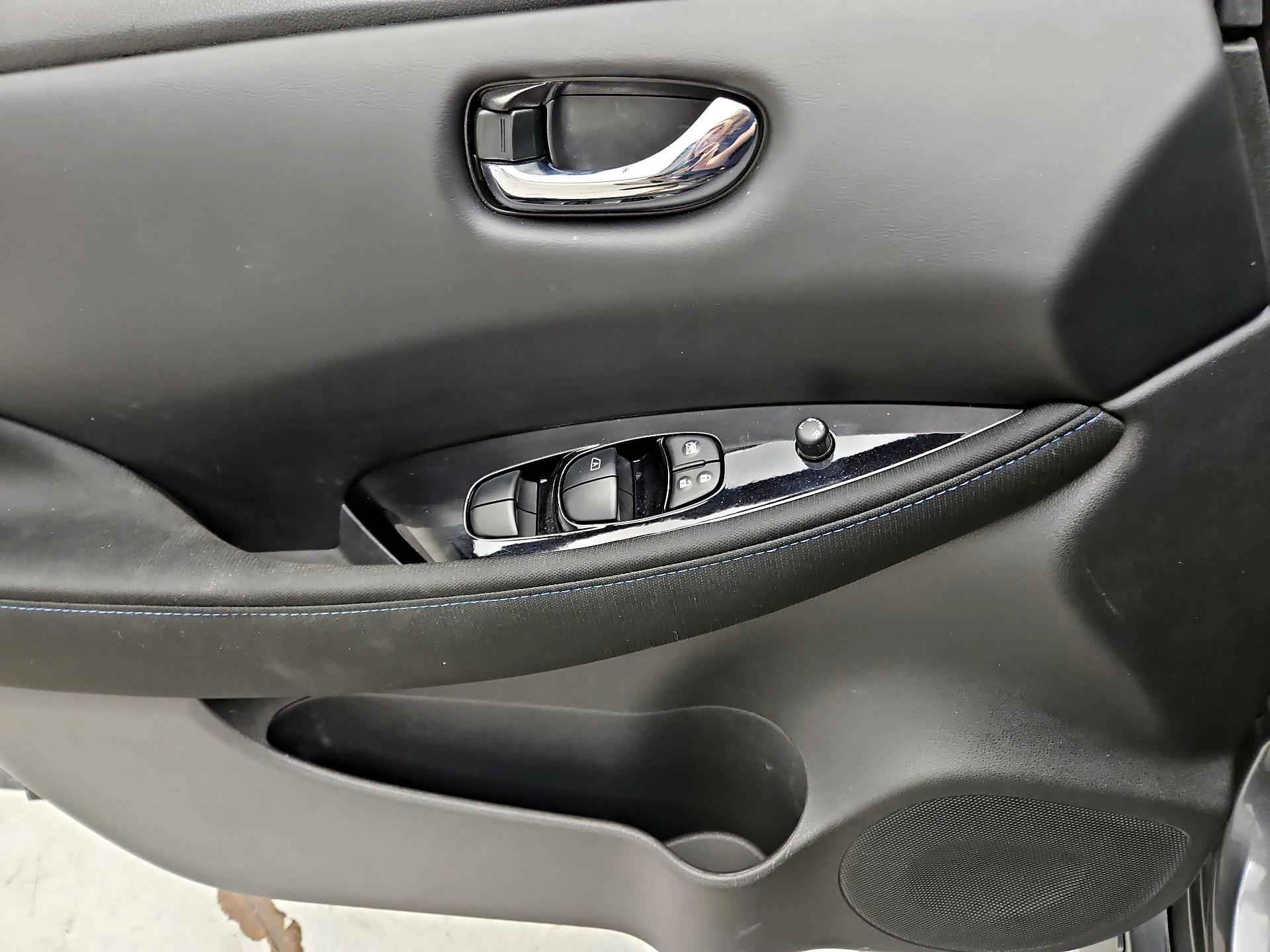 Thumbnail: 2024 Nissan Leaf - 12