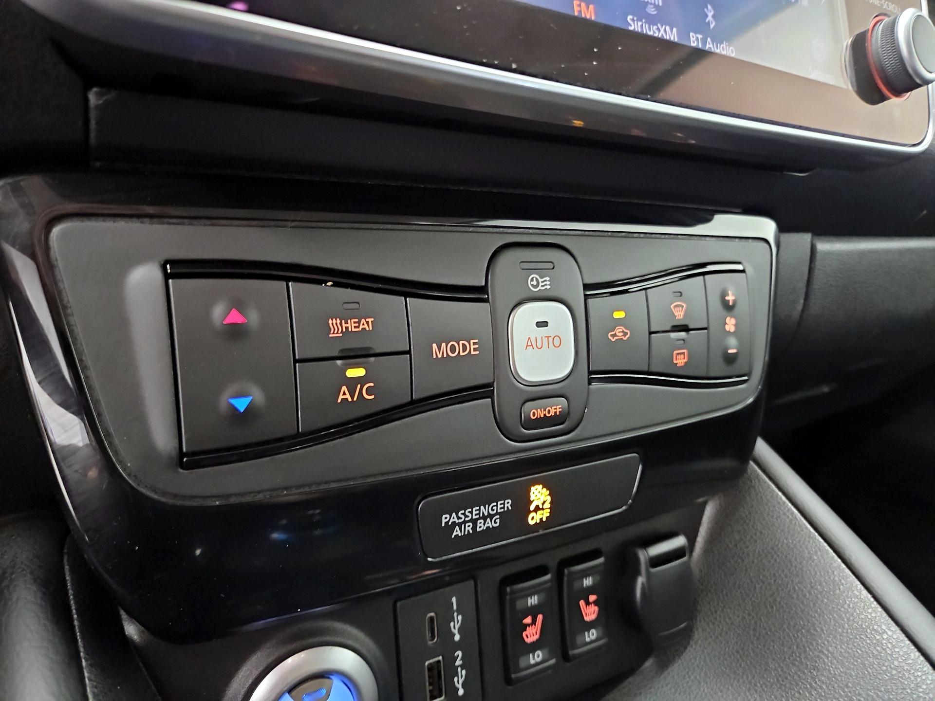 Thumbnail: 2024 Nissan Leaf - 17