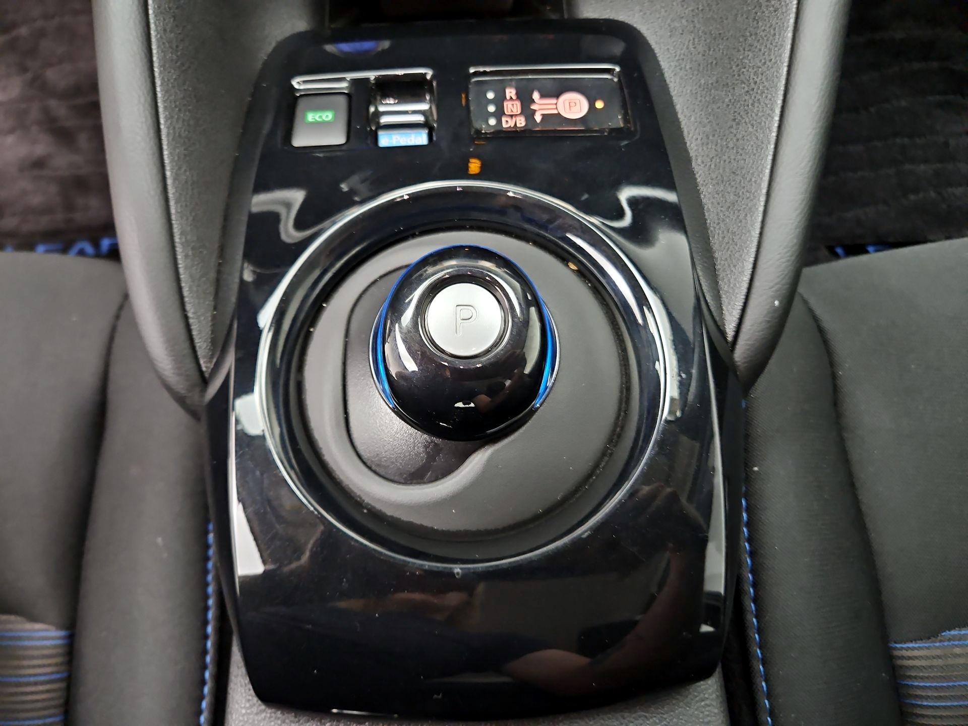 Thumbnail: 2024 Nissan Leaf - 18