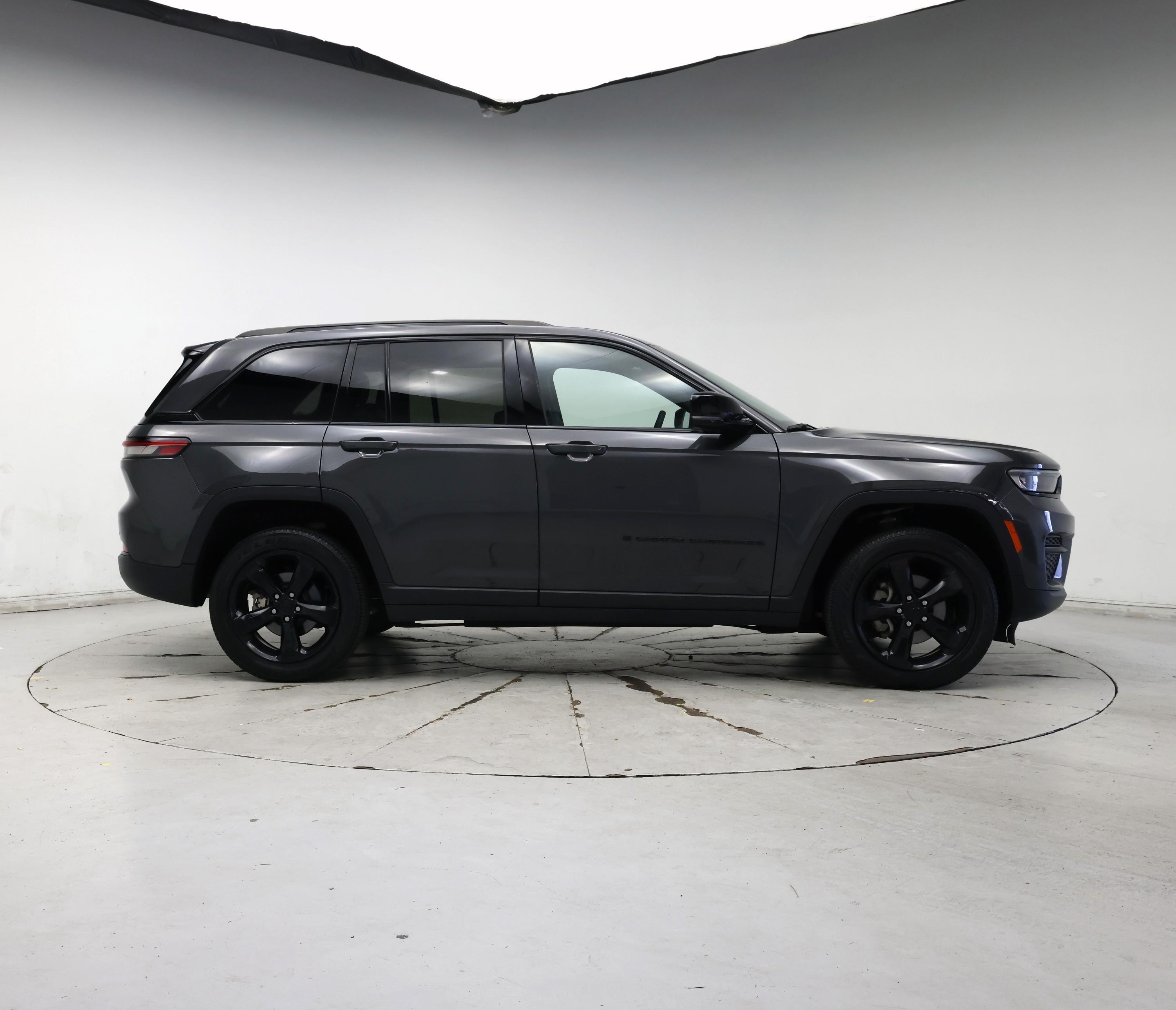 Thumbnail: 2023 Jeep Grand Cherokee - 7