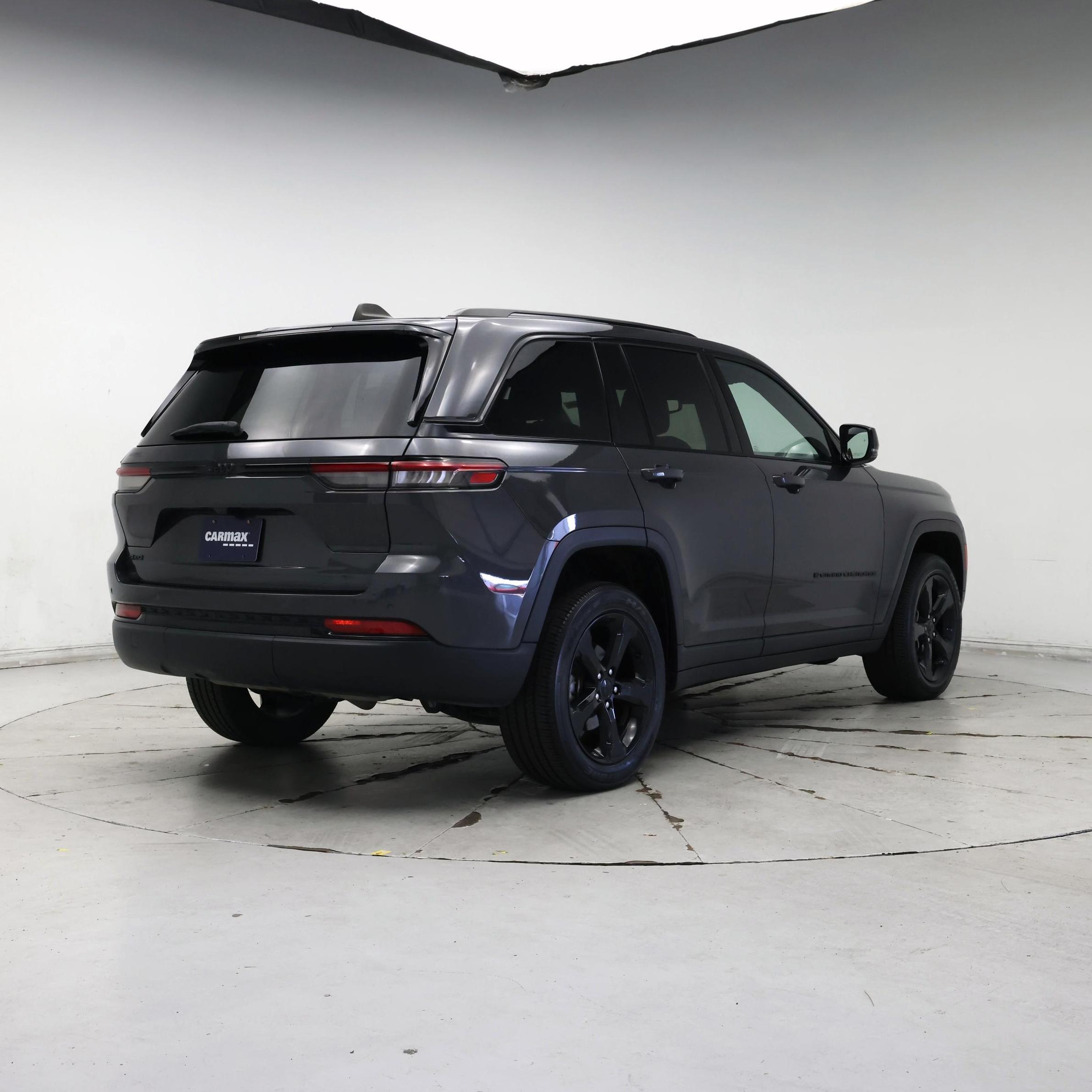 Thumbnail: 2023 Jeep Grand Cherokee - 8