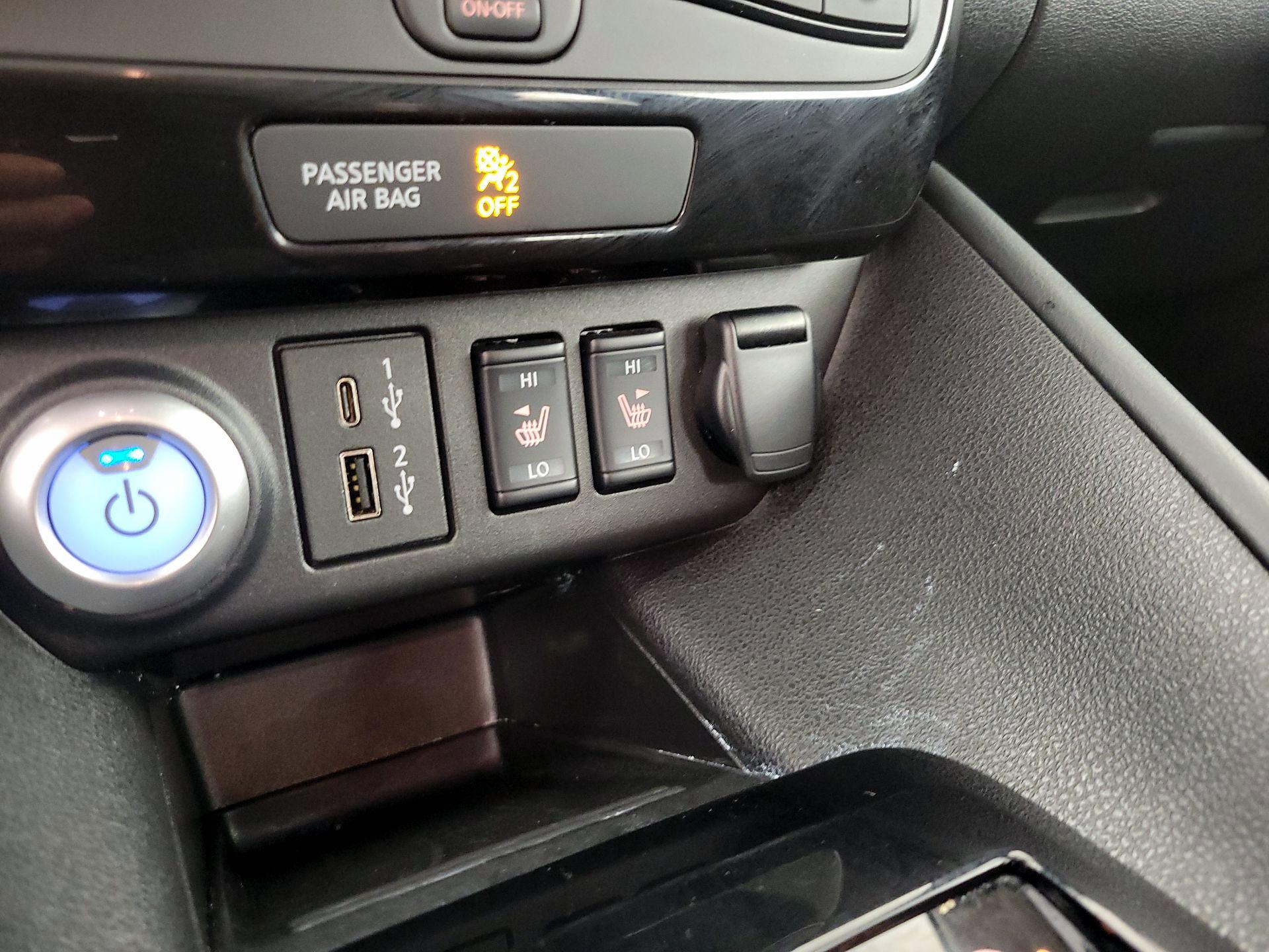 Thumbnail: 2025 Nissan Leaf - 18