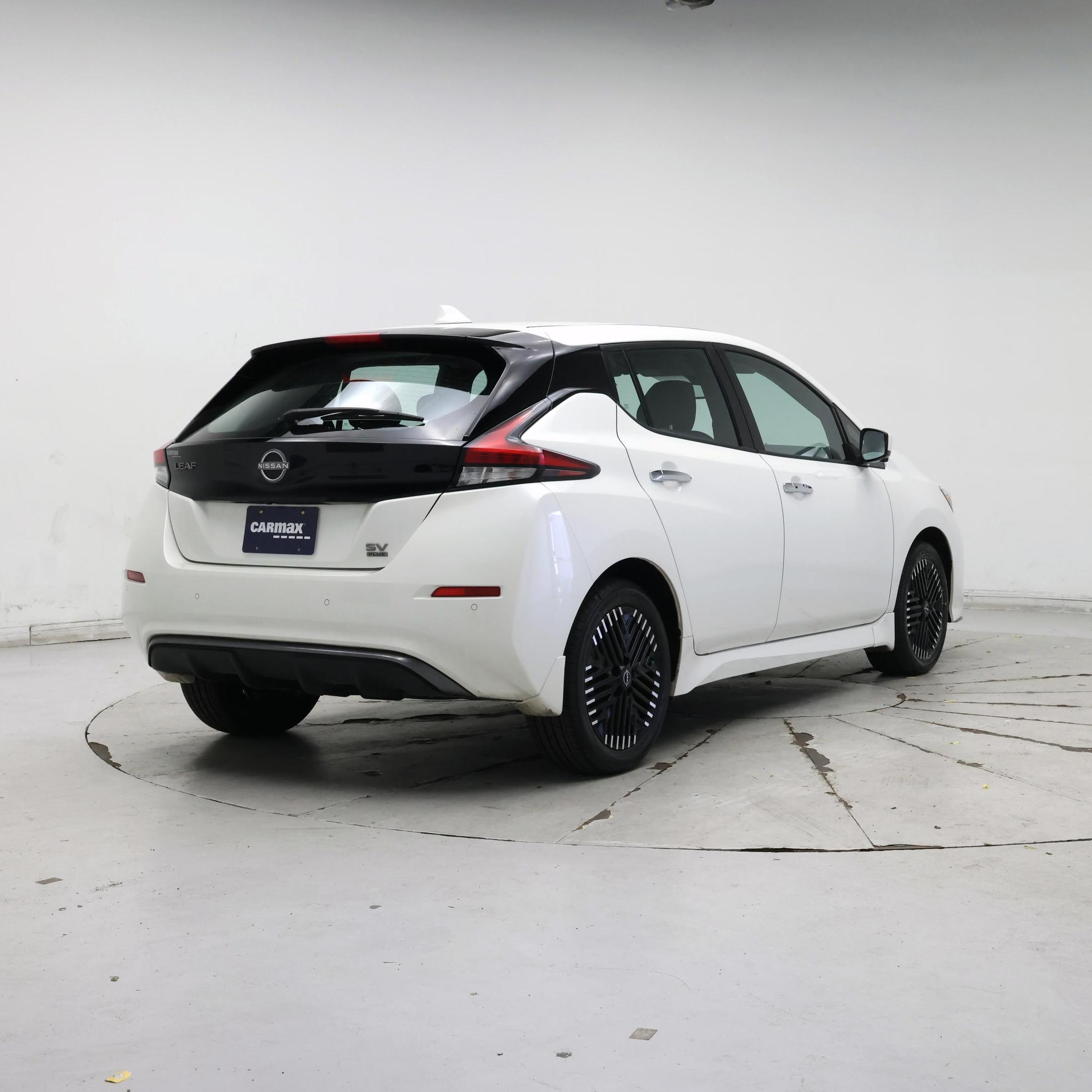 Thumbnail: 2024 Nissan Leaf - 8