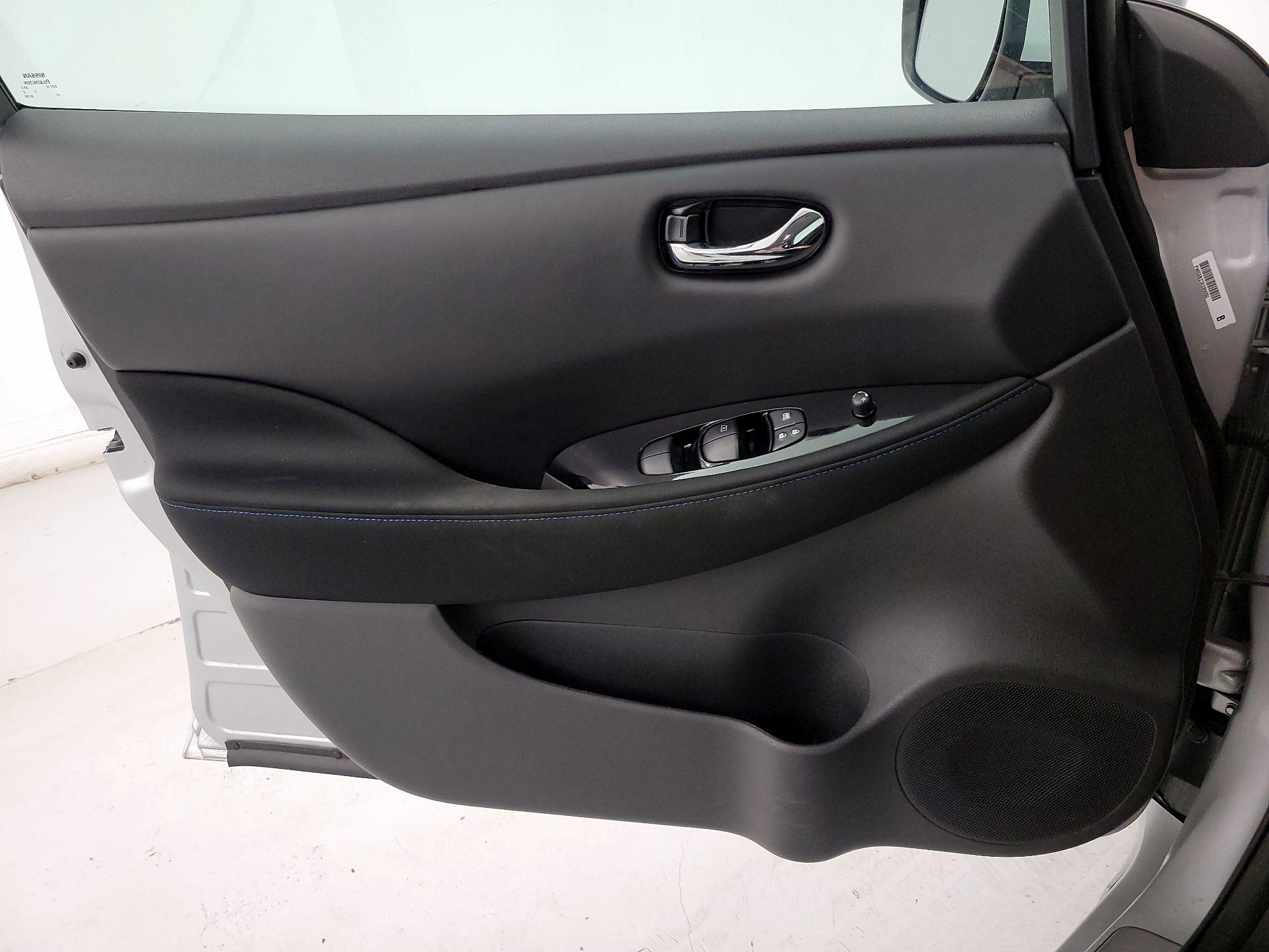 Thumbnail: 2024 Nissan Leaf - 12