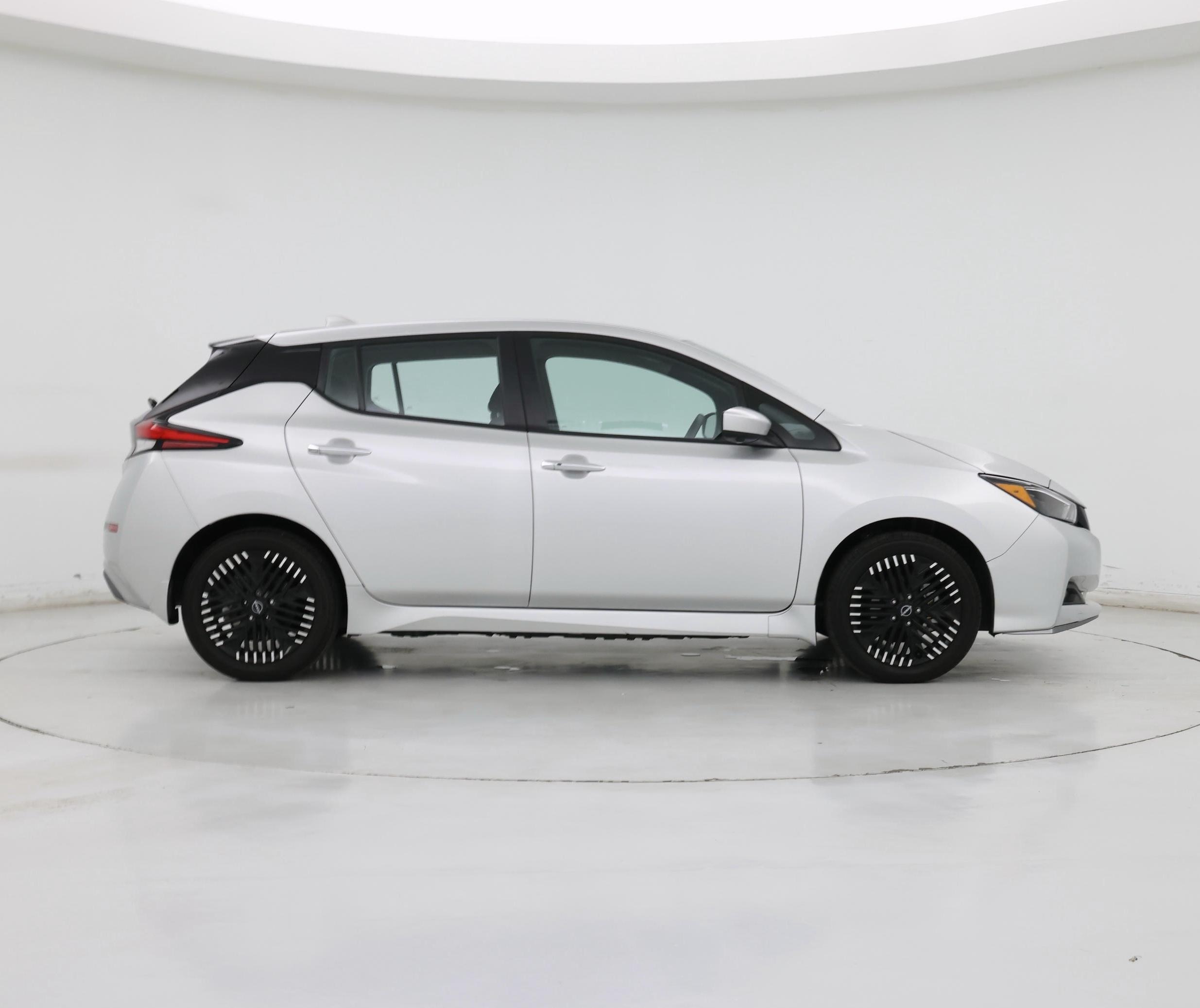 Thumbnail: 2024 Nissan Leaf - 7