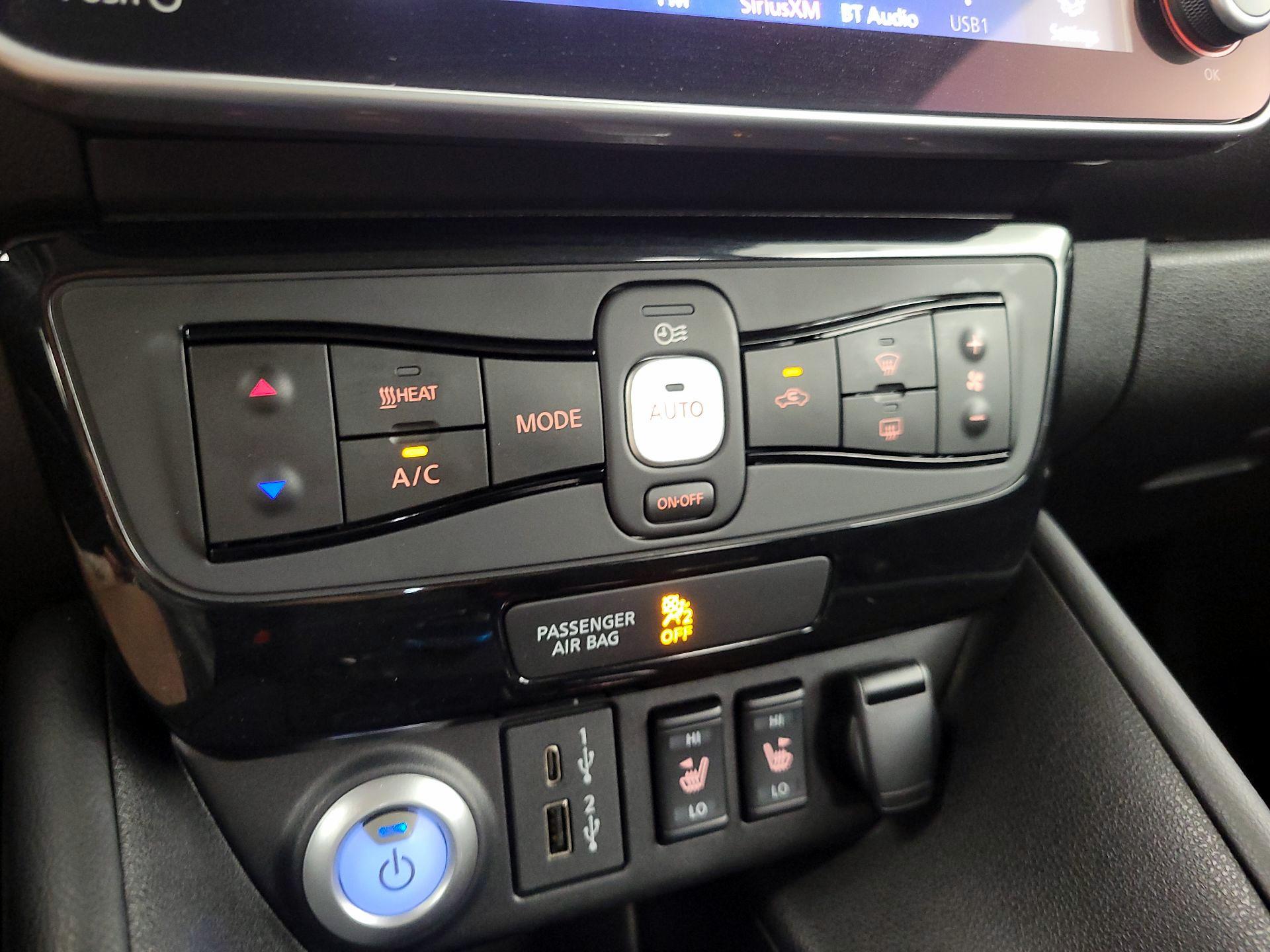 Thumbnail: 2024 Nissan Leaf - 17