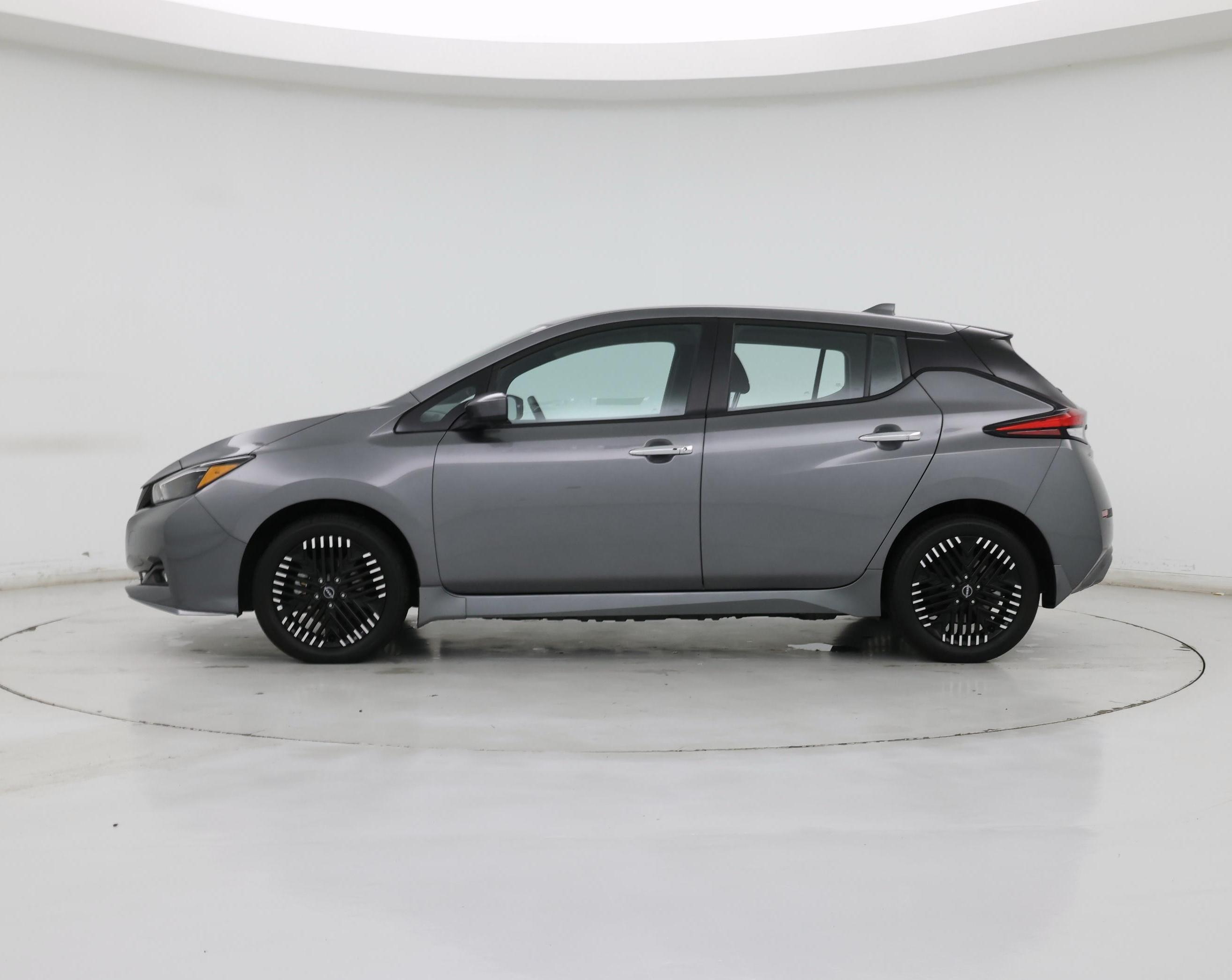 Thumbnail: 2024 Nissan Leaf - 3