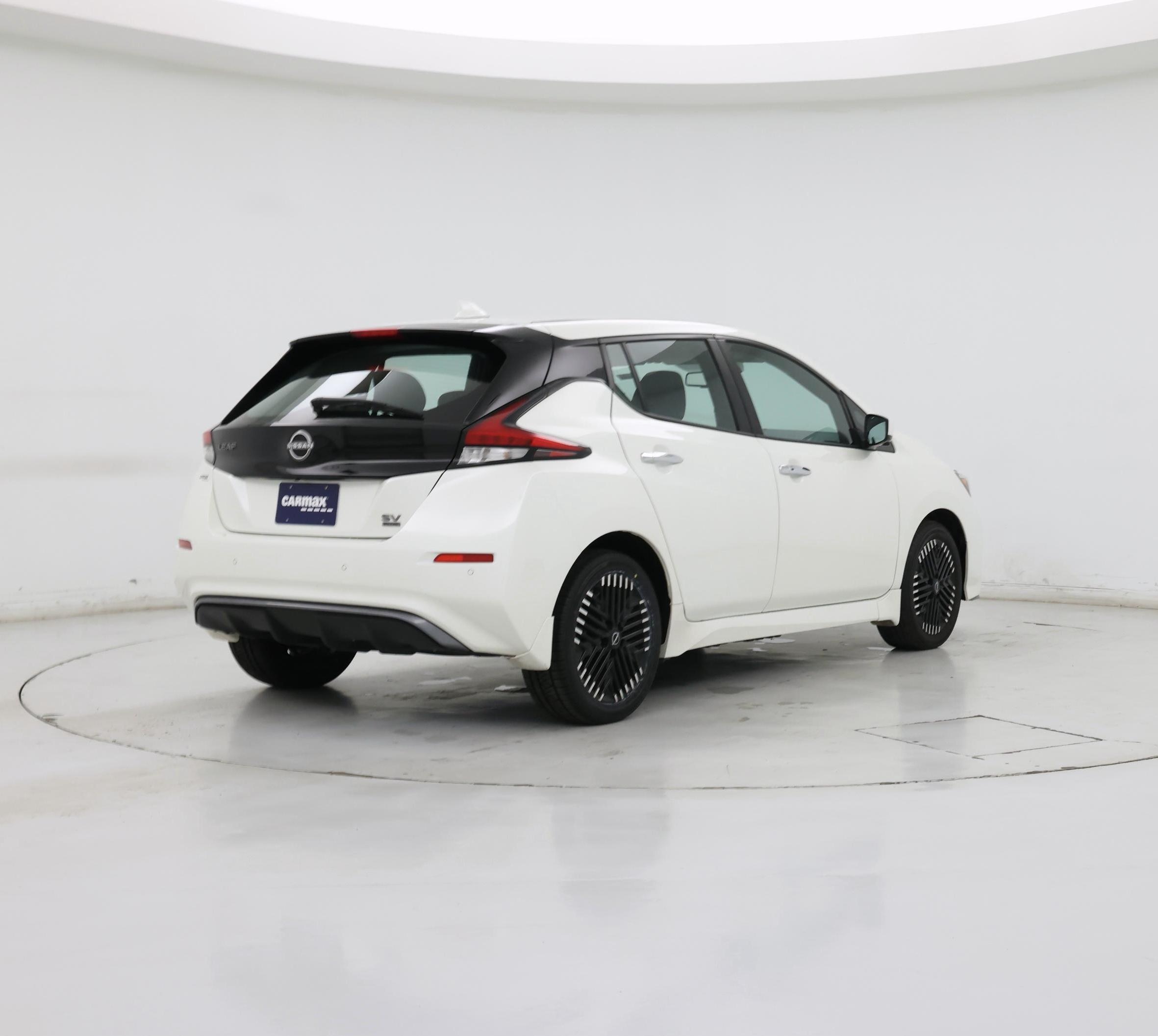 Thumbnail: 2024 Nissan Leaf - 8