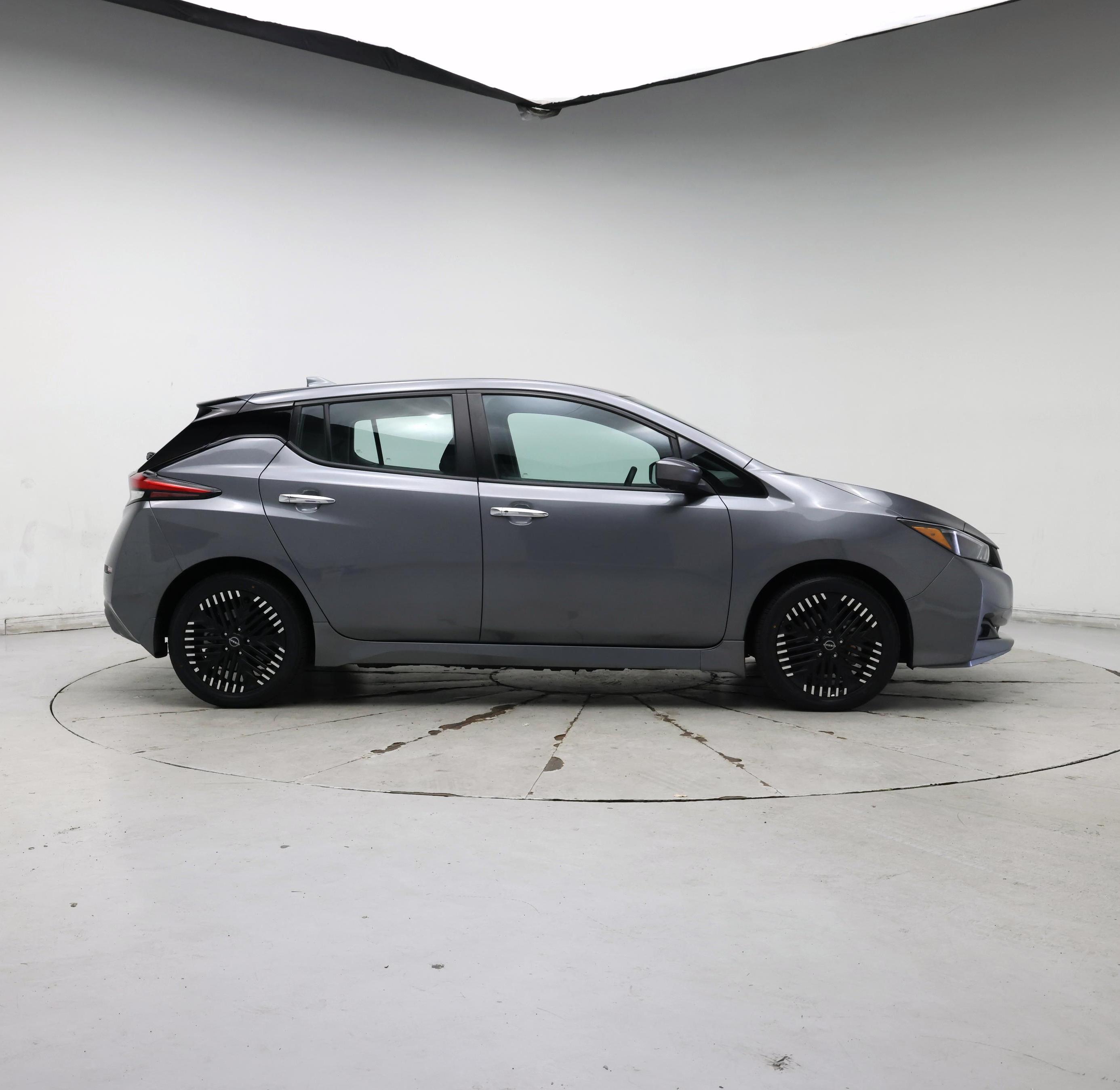 Thumbnail: 2024 Nissan Leaf - 7