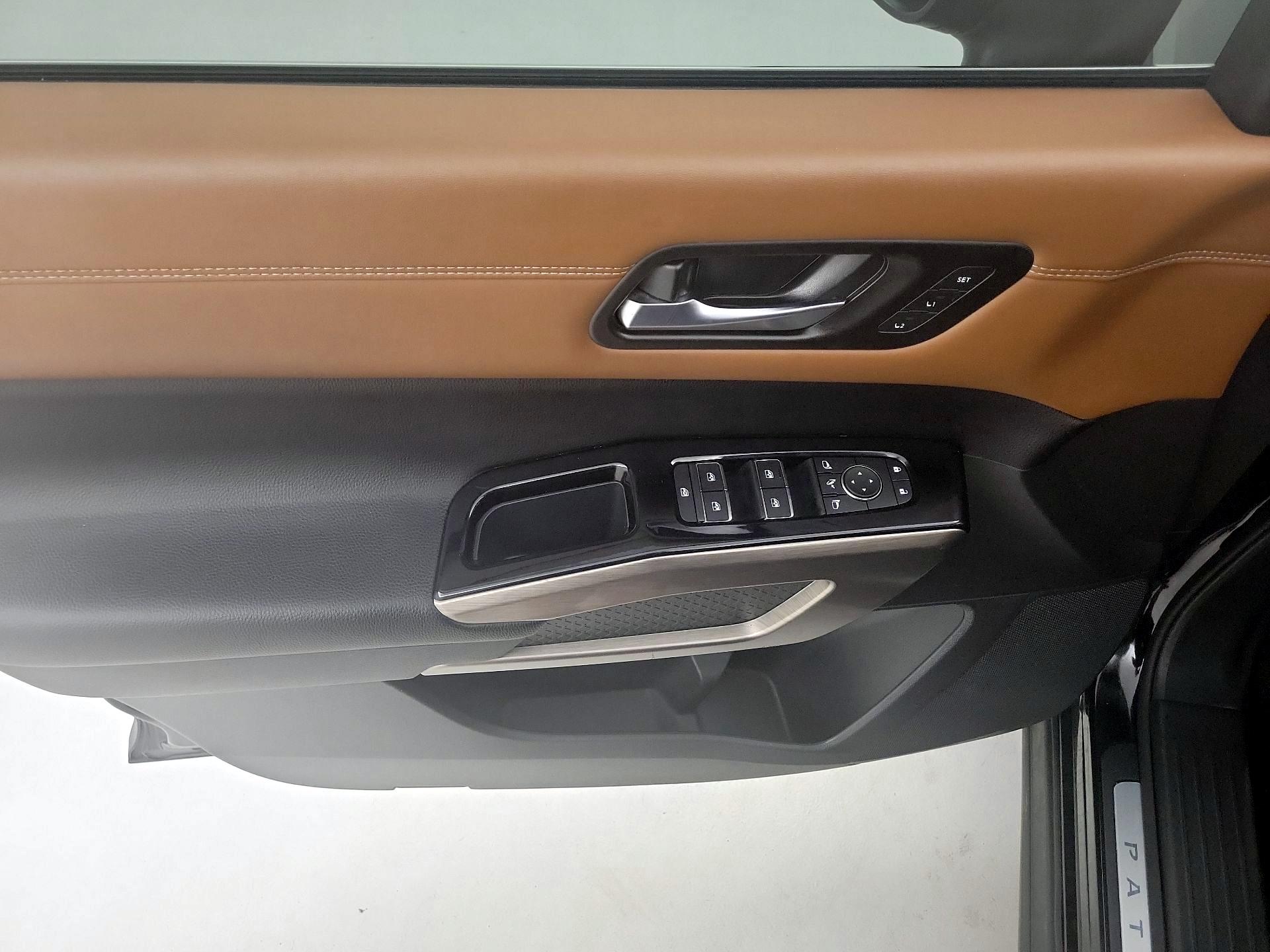 Thumbnail: 2023 Nissan Pathfinder - 12