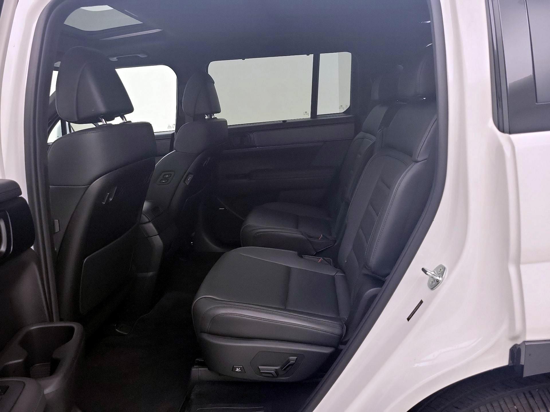 Thumbnail: 2025 Hyundai Santa Fe - 20