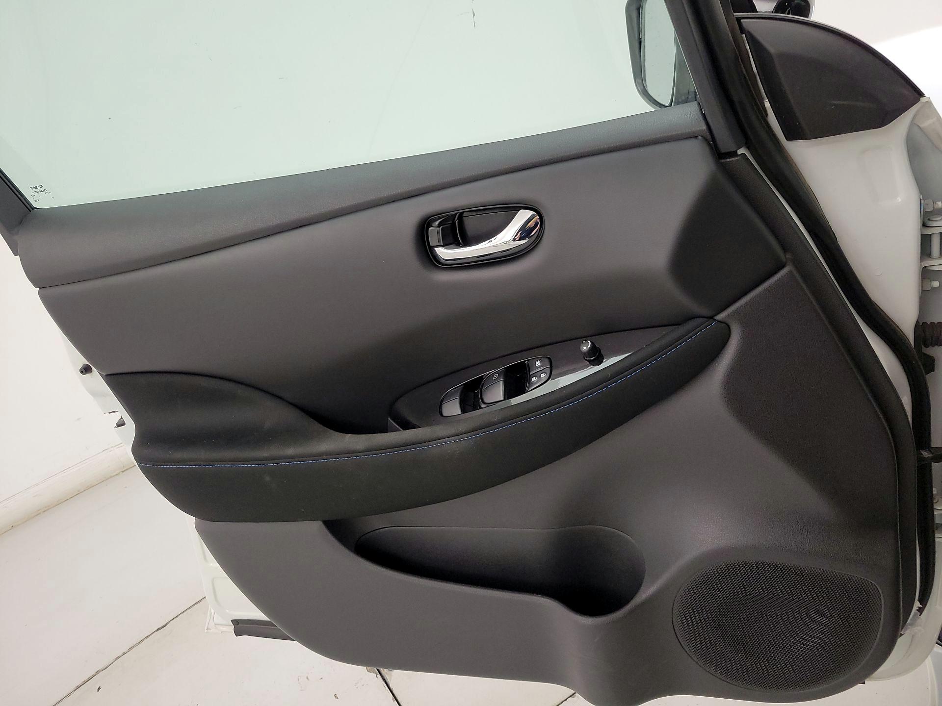 Thumbnail: 2024 Nissan Leaf - 12