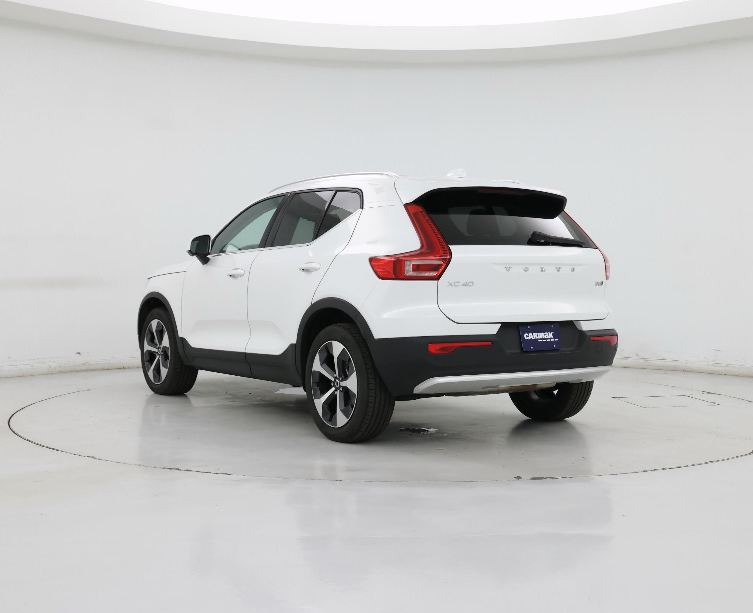 Thumbnail: 2025 Volvo XC40 - 2