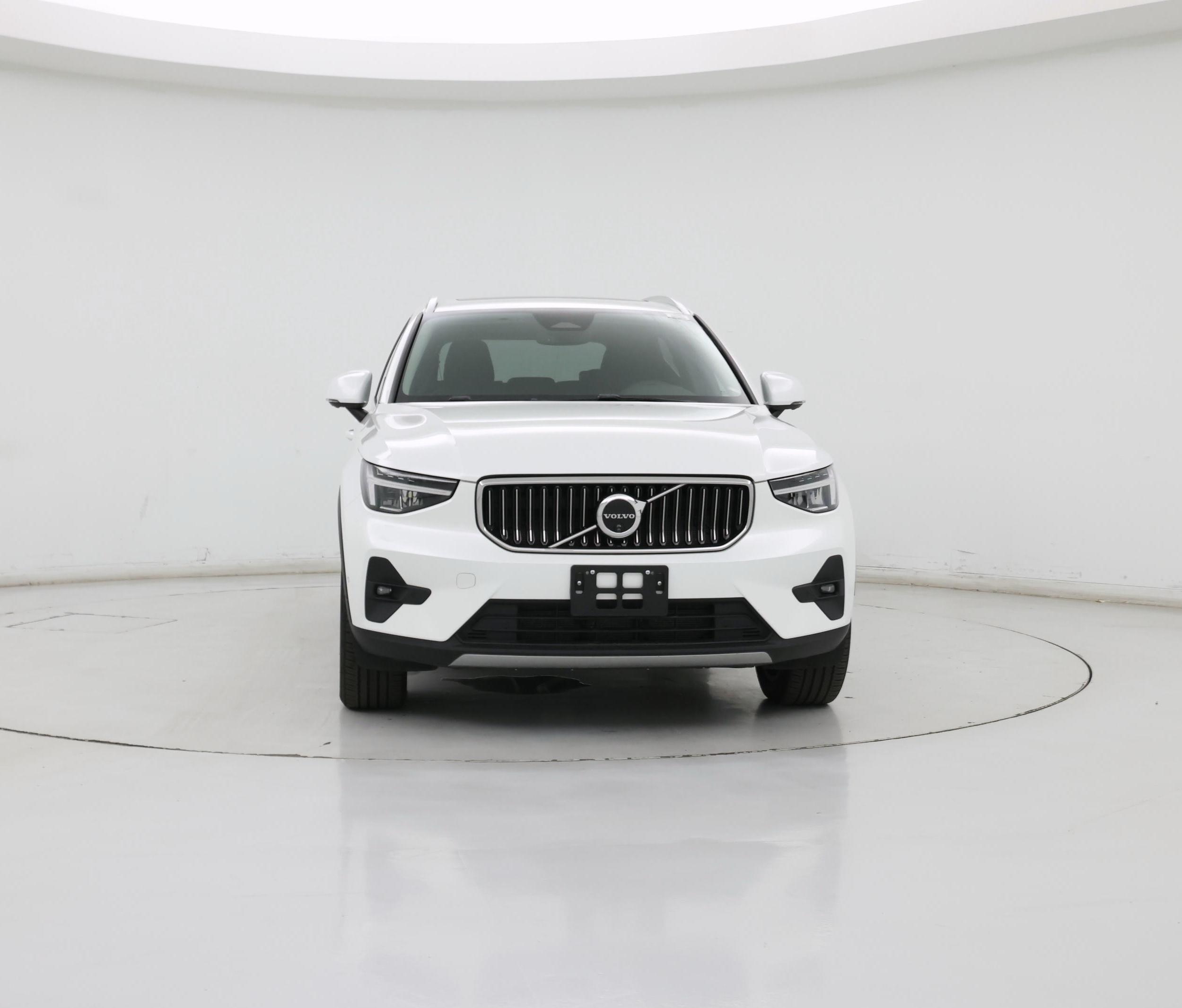 Thumbnail: 2025 Volvo XC40 - 5
