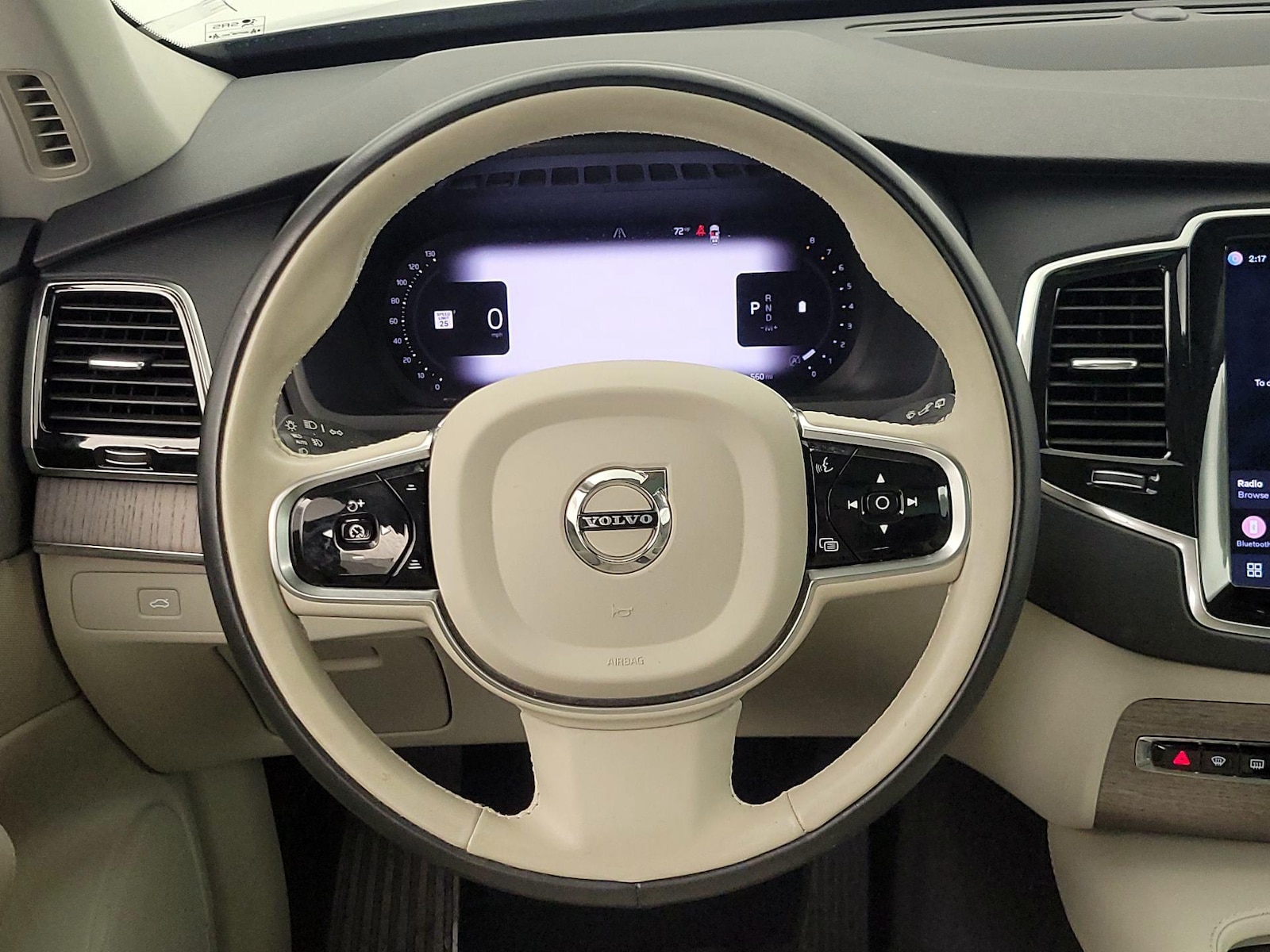 2023 Volvo XC90 Plus - Photo 11