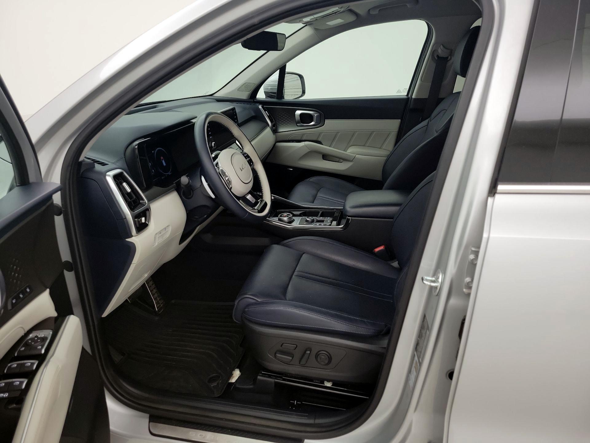 Thumbnail: 2024 Kia Sorento - 11