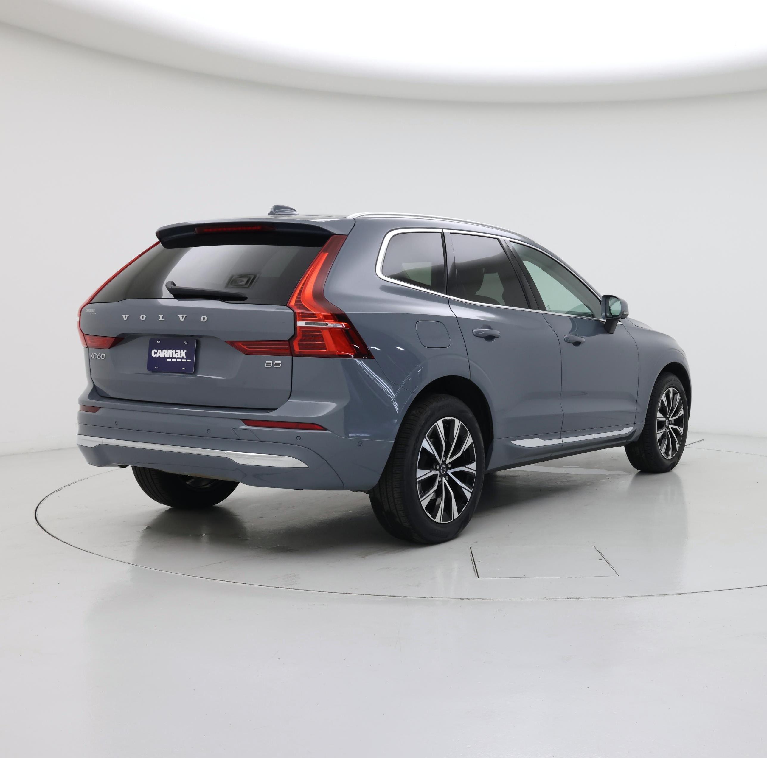Thumbnail: 2023 Volvo XC60 - 8