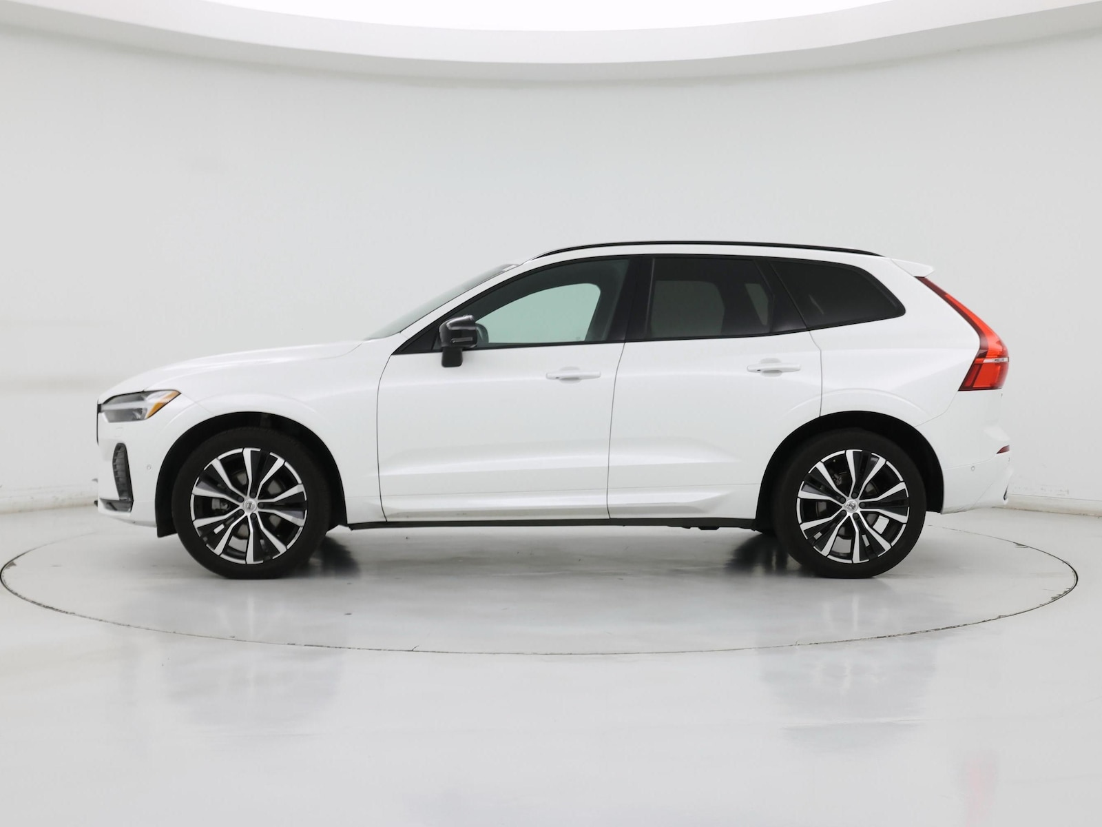 2023 Volvo XC60 Plus - Photo 4