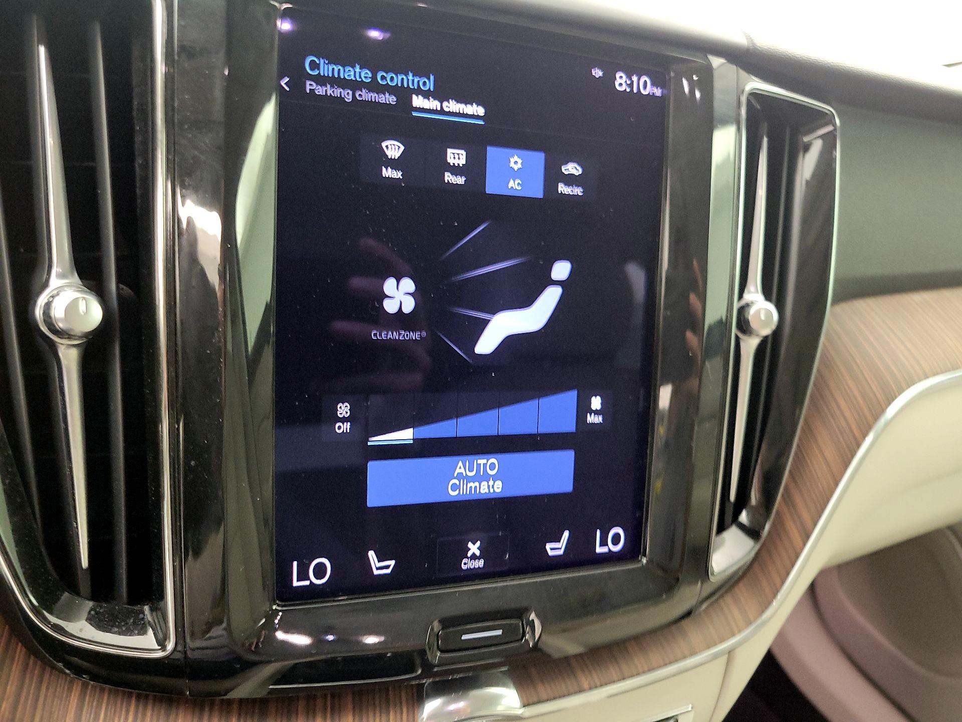 Thumbnail: 2021 Volvo XC60 - 16