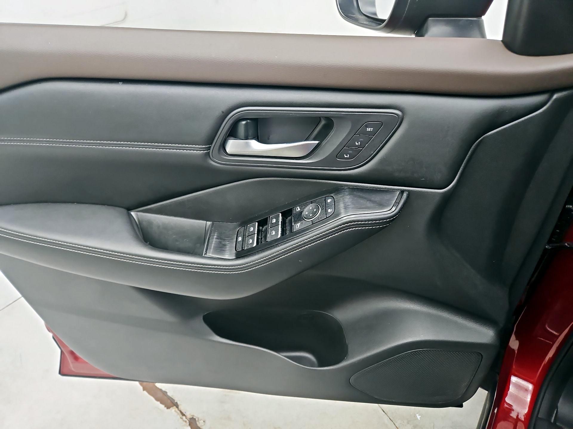Thumbnail: 2023 Nissan Rogue - 12