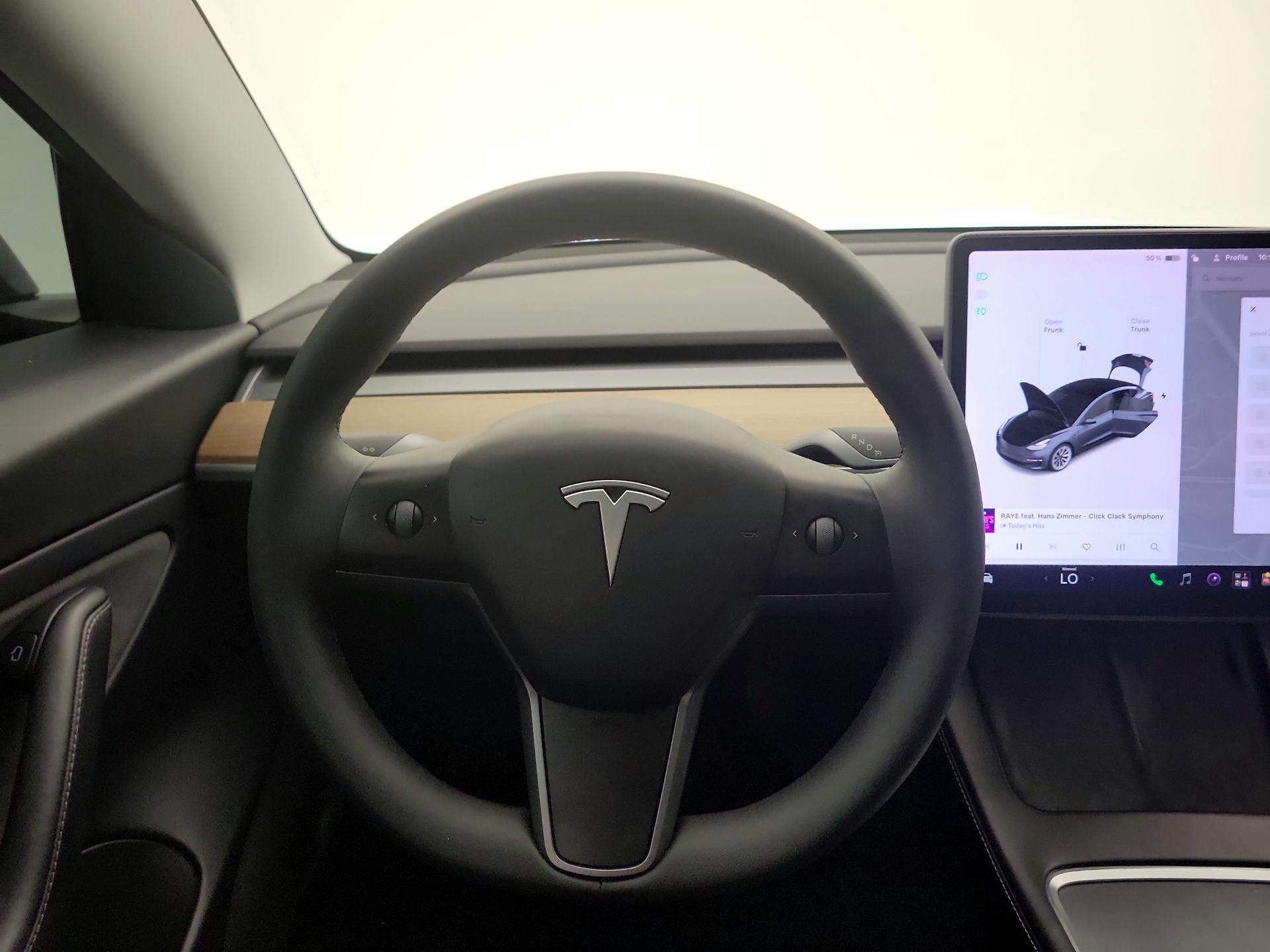 Thumbnail: 2021 Tesla Model 3 - 10