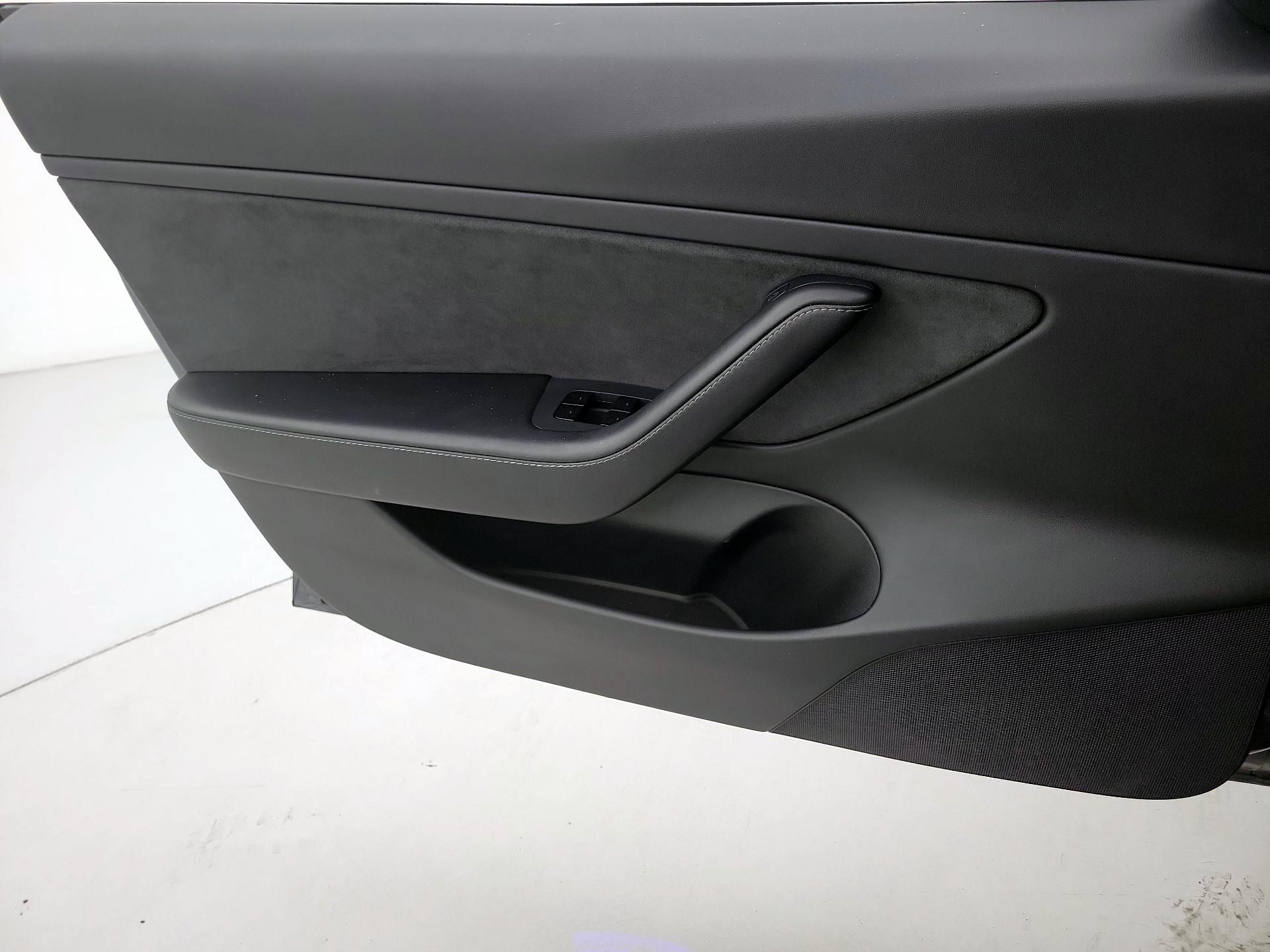 Thumbnail: 2021 Tesla Model 3 - 12