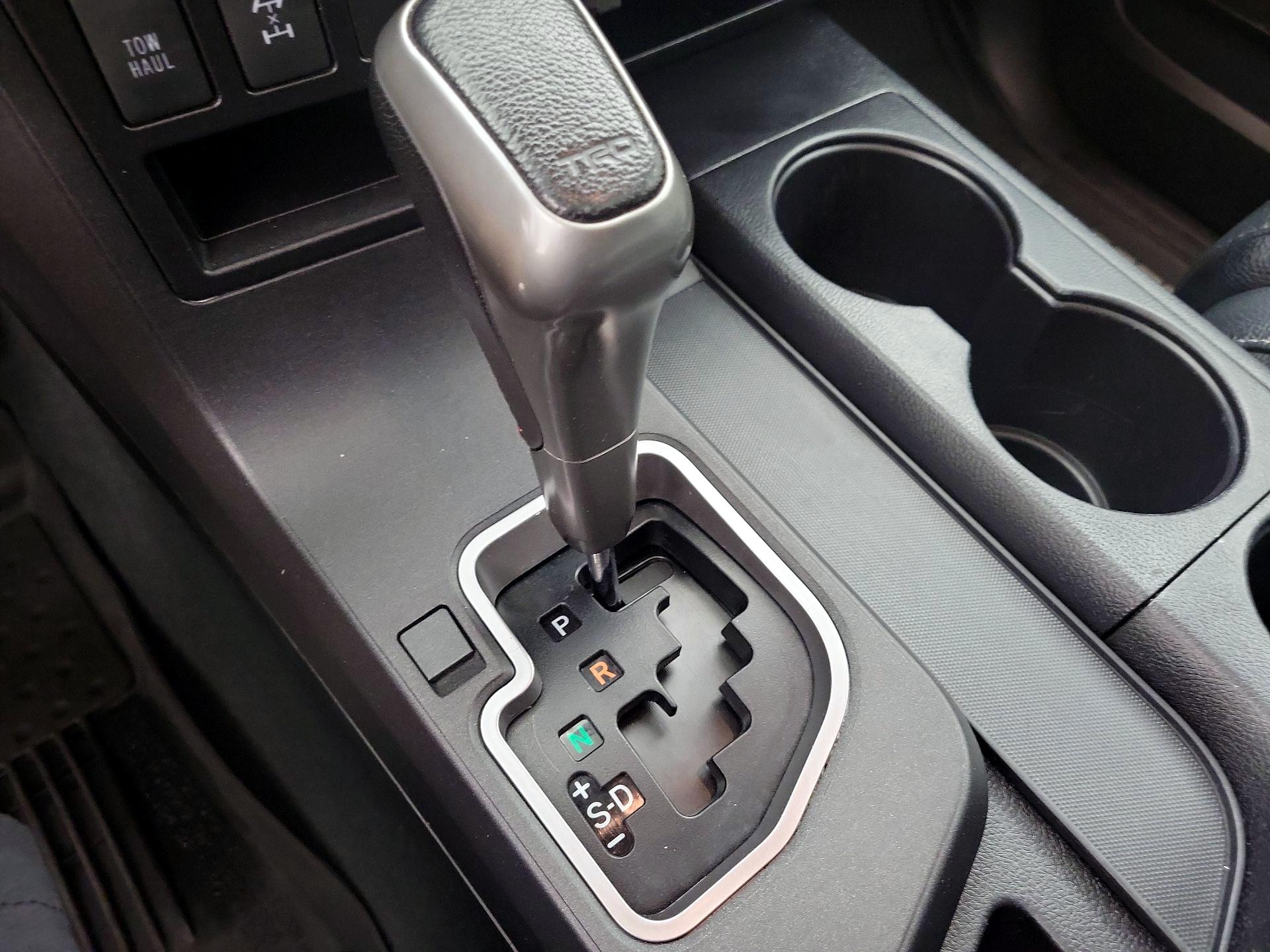 Thumbnail: 2019 Toyota Sequoia - 17