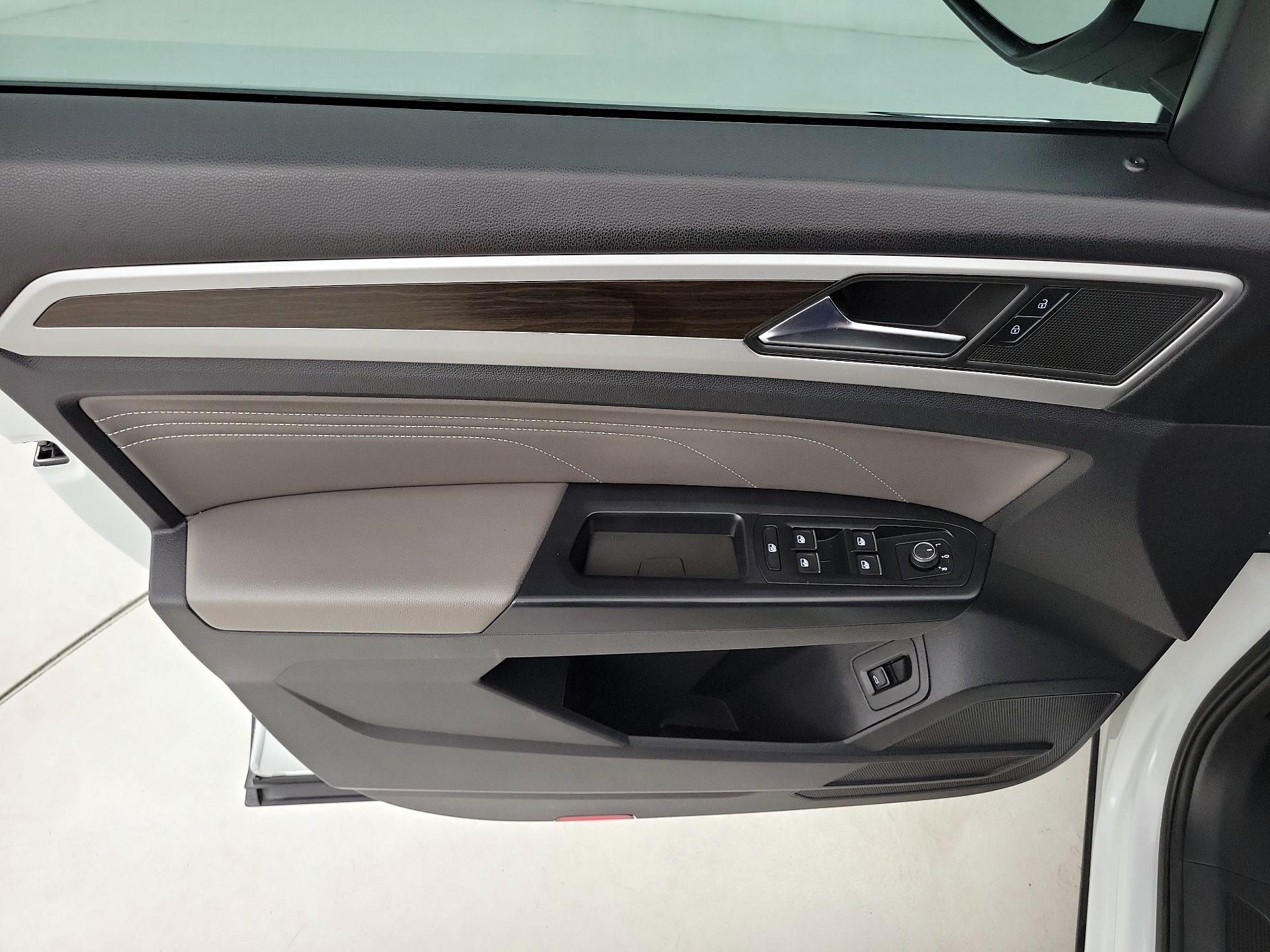 Thumbnail: 2021 Volkswagen Atlas - 12