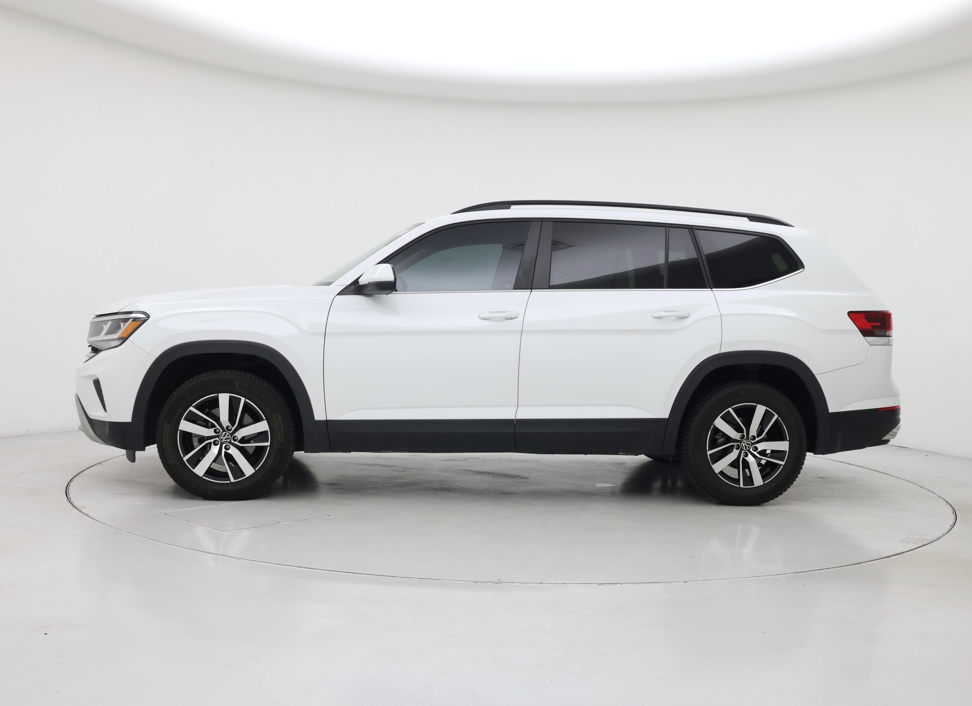 Thumbnail: 2021 Volkswagen Atlas - 3